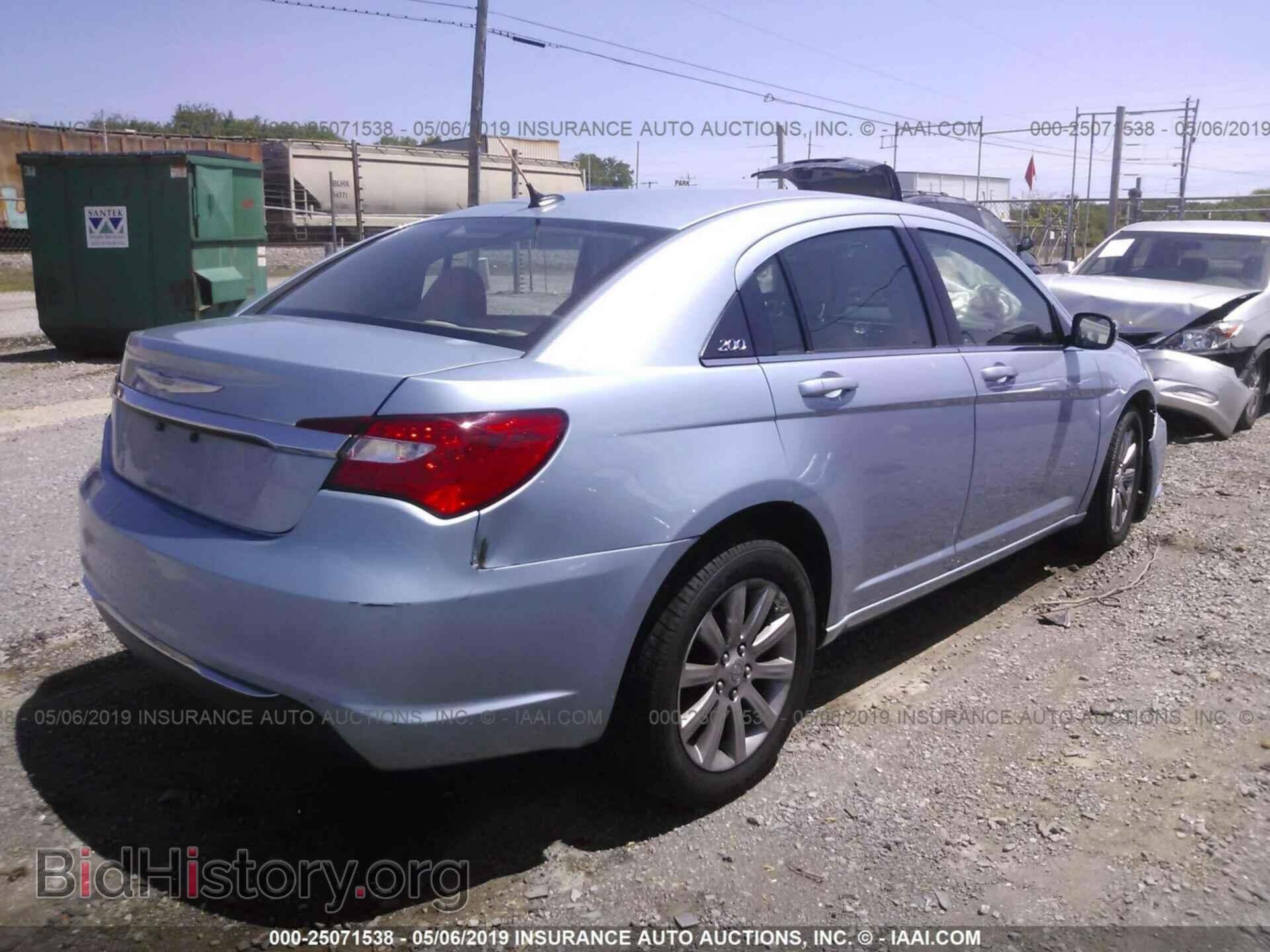 2012 CHRYSLER 200 - VIN: 1C3CCBBB2CN267585 - Photo 4