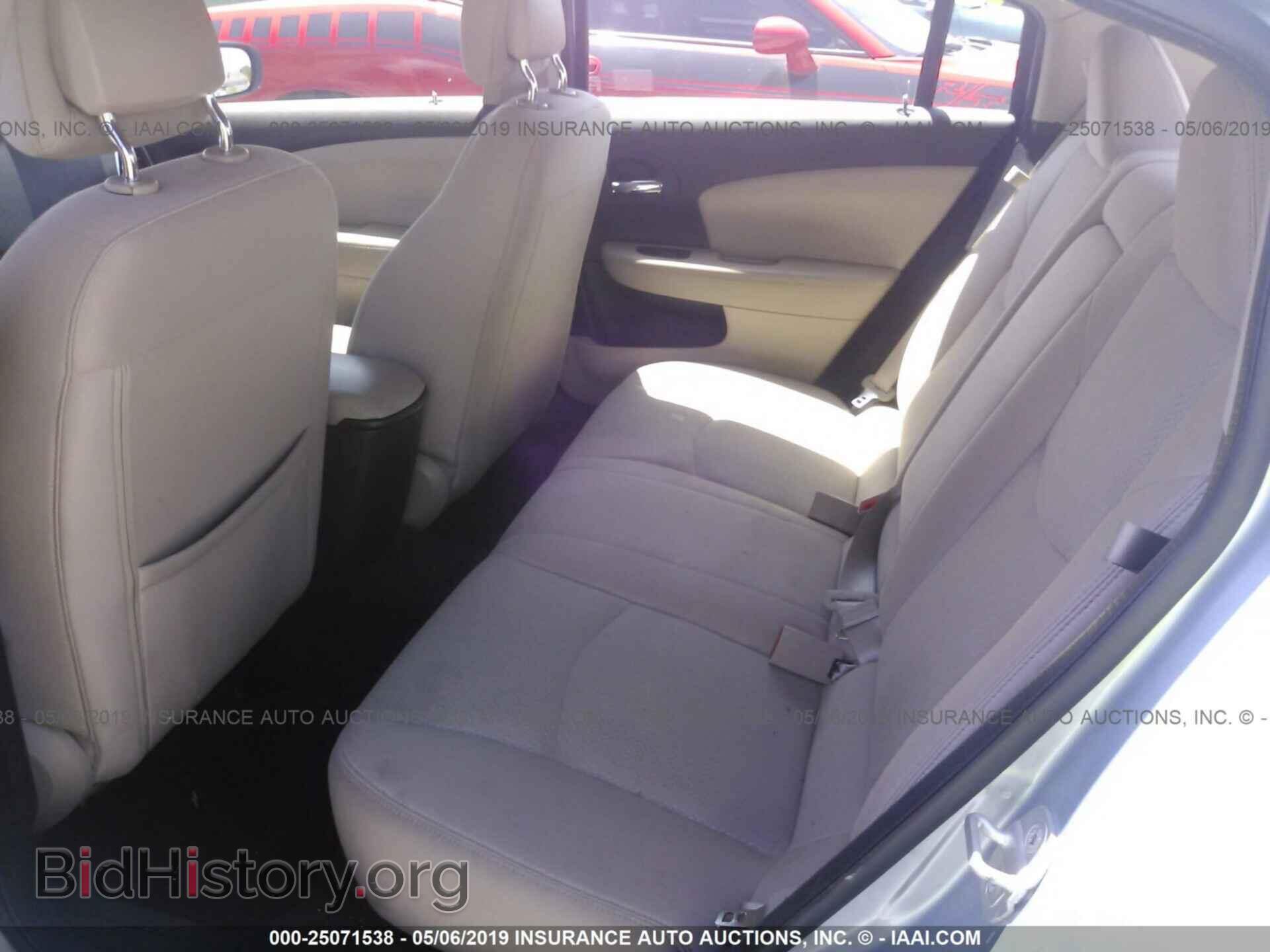 2012 CHRYSLER 200 - VIN: 1C3CCBBB2CN267585 - Photo 8