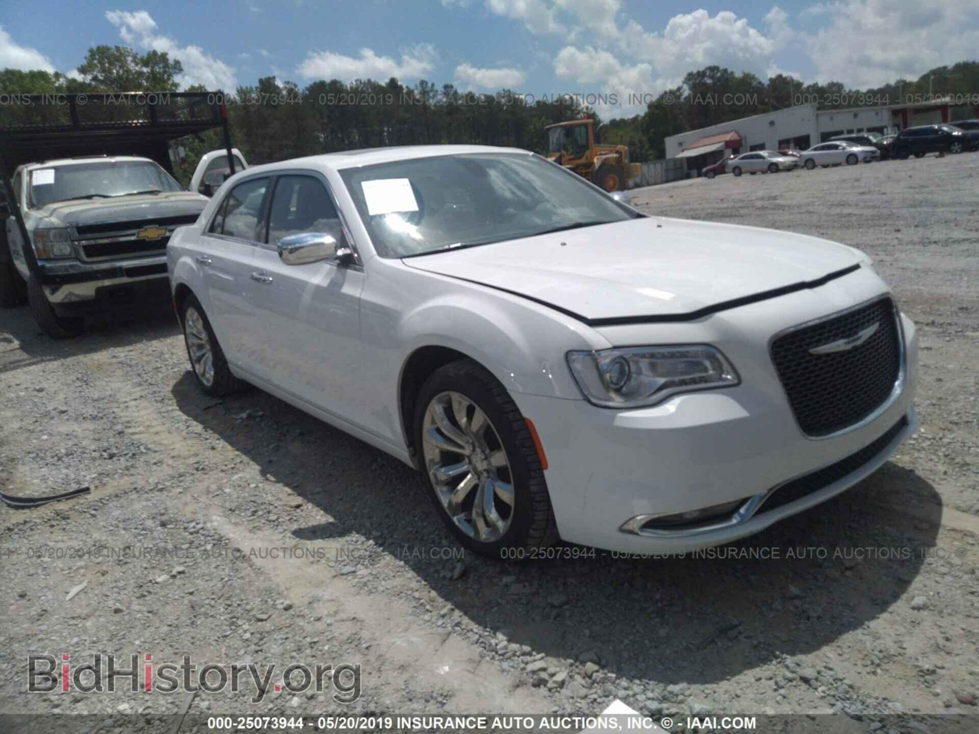 Фотография 2C3CCAEG9KH594848 - CHRYSLER 300 2019