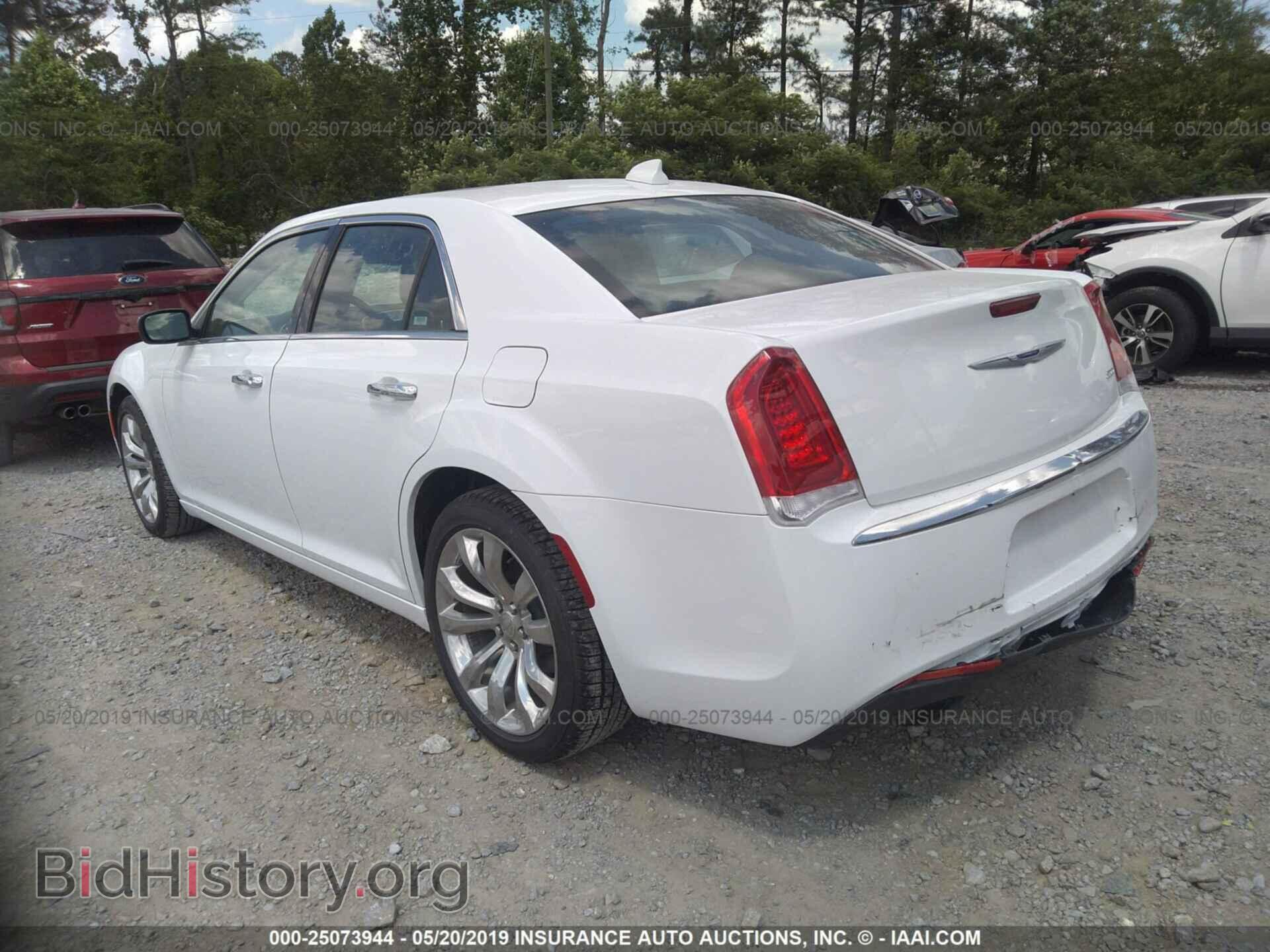 2019 CHRYSLER 300 - VIN: 2C3CCAEG9KH594848 - Фото 3