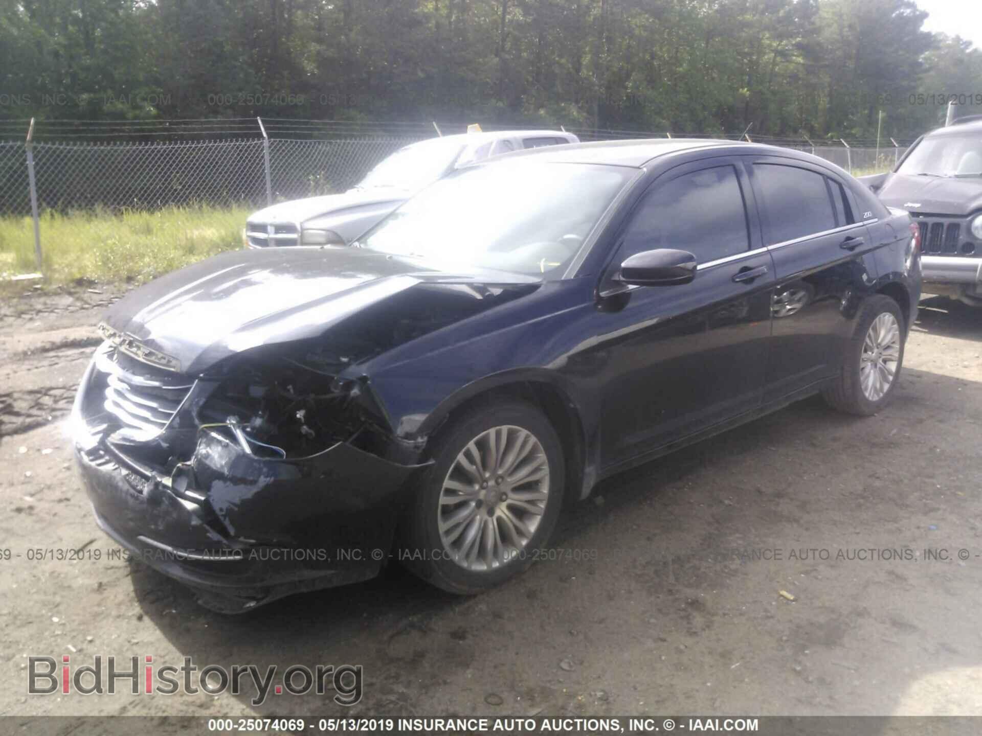 2012 CHRYSLER 200 - VIN: 1C3CCBAB5CN105550 - Фото 2