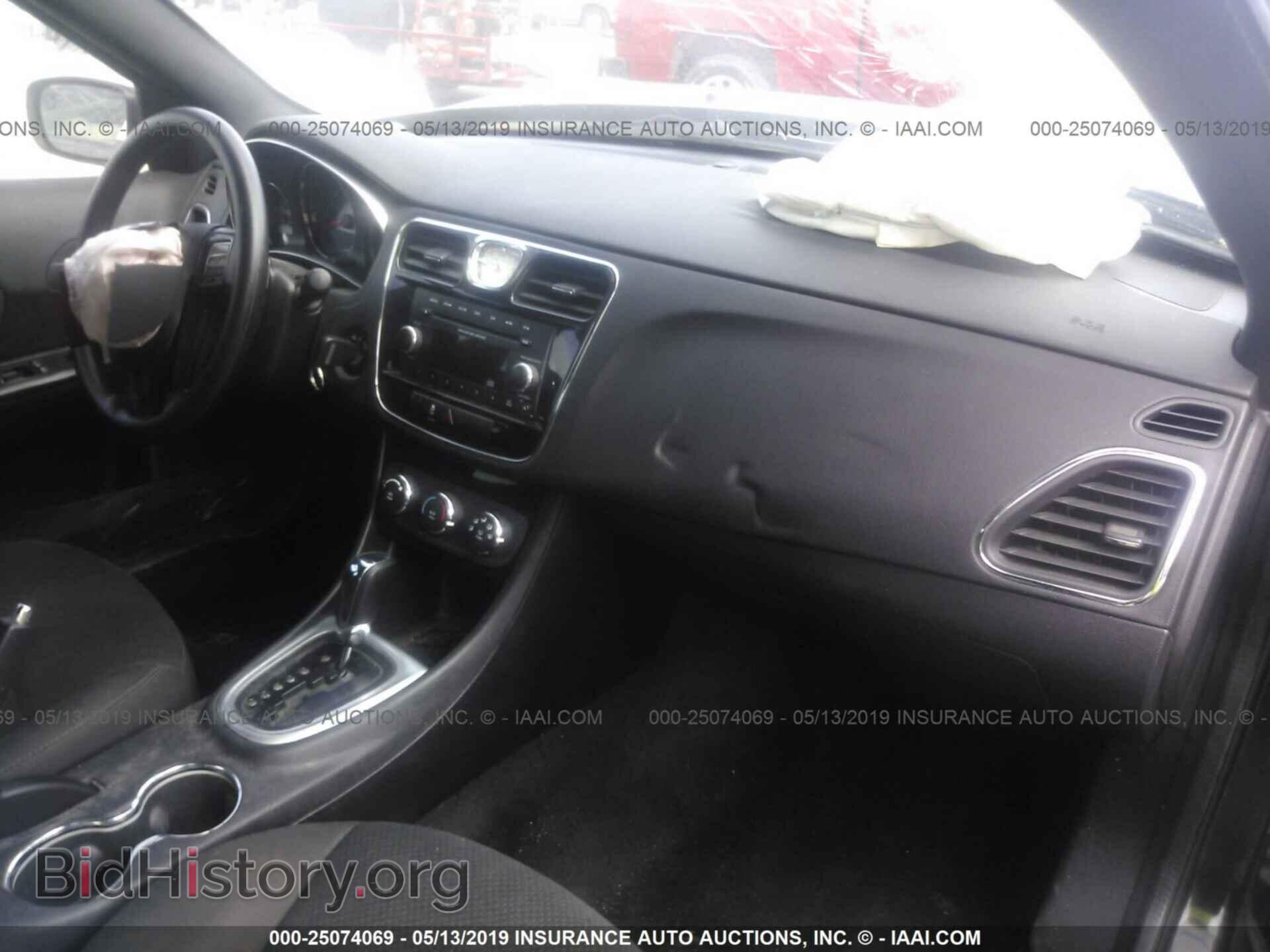 2012 CHRYSLER 200 - VIN: 1C3CCBAB5CN105550 - Фото 5