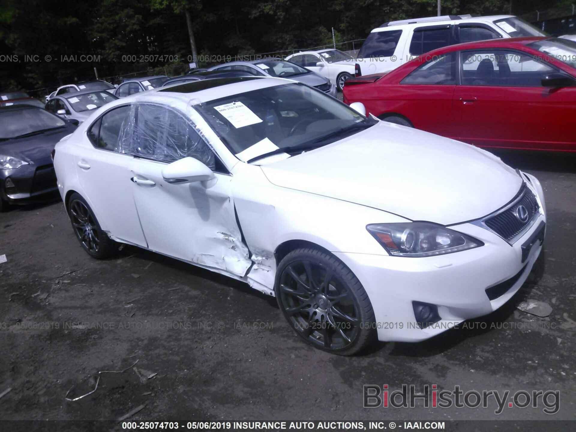 Photo JTHBE5C2XB5026985 - LEXUS IS 2011