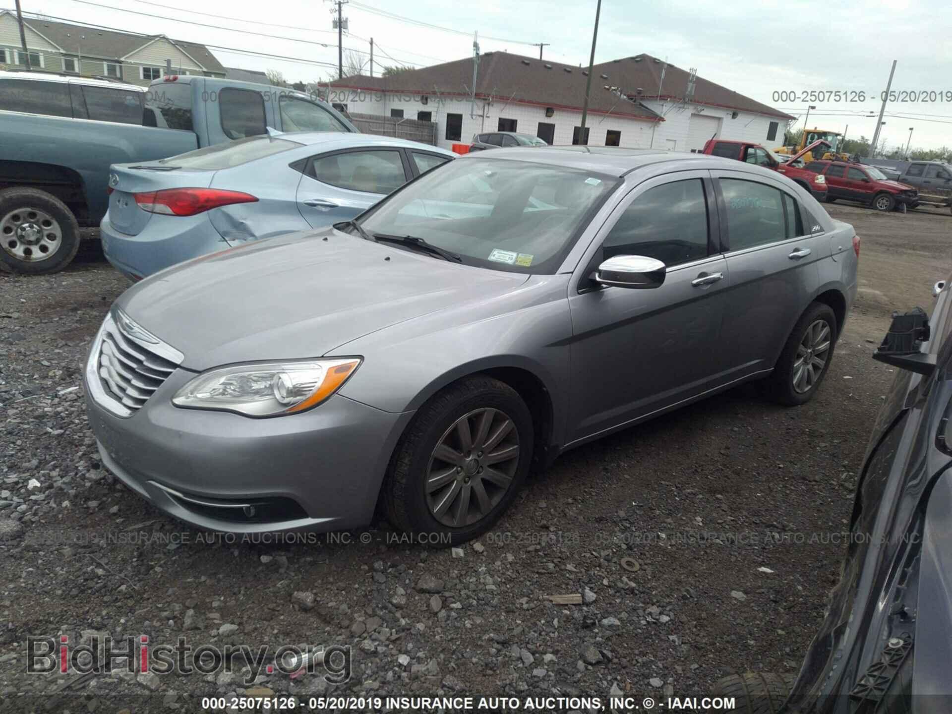 2013 CHRYSLER 200 - VIN: 1C3CCBCG6DN575435 - Photo 2
