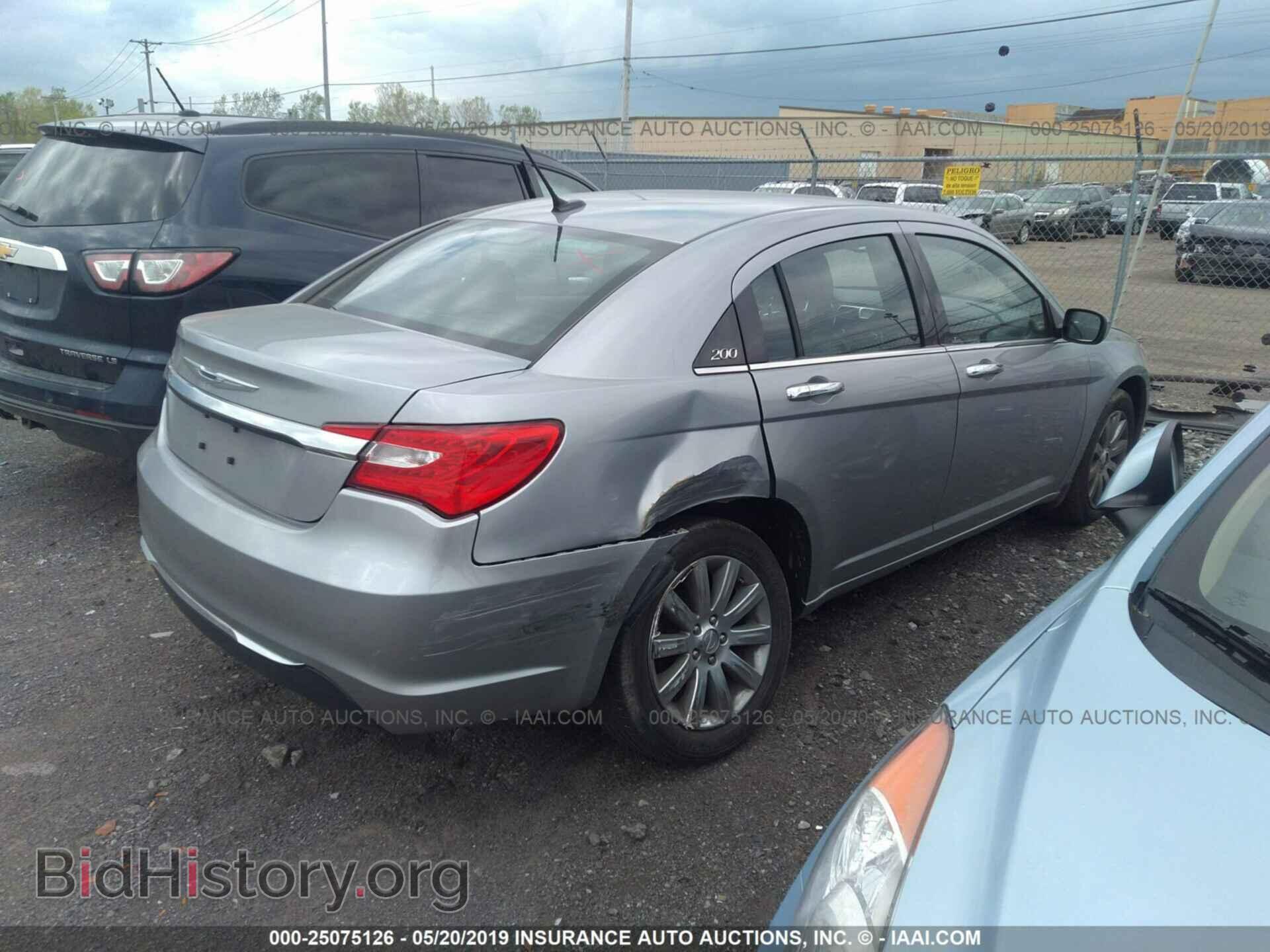2013 CHRYSLER 200 - VIN: 1C3CCBCG6DN575435 - Photo 4