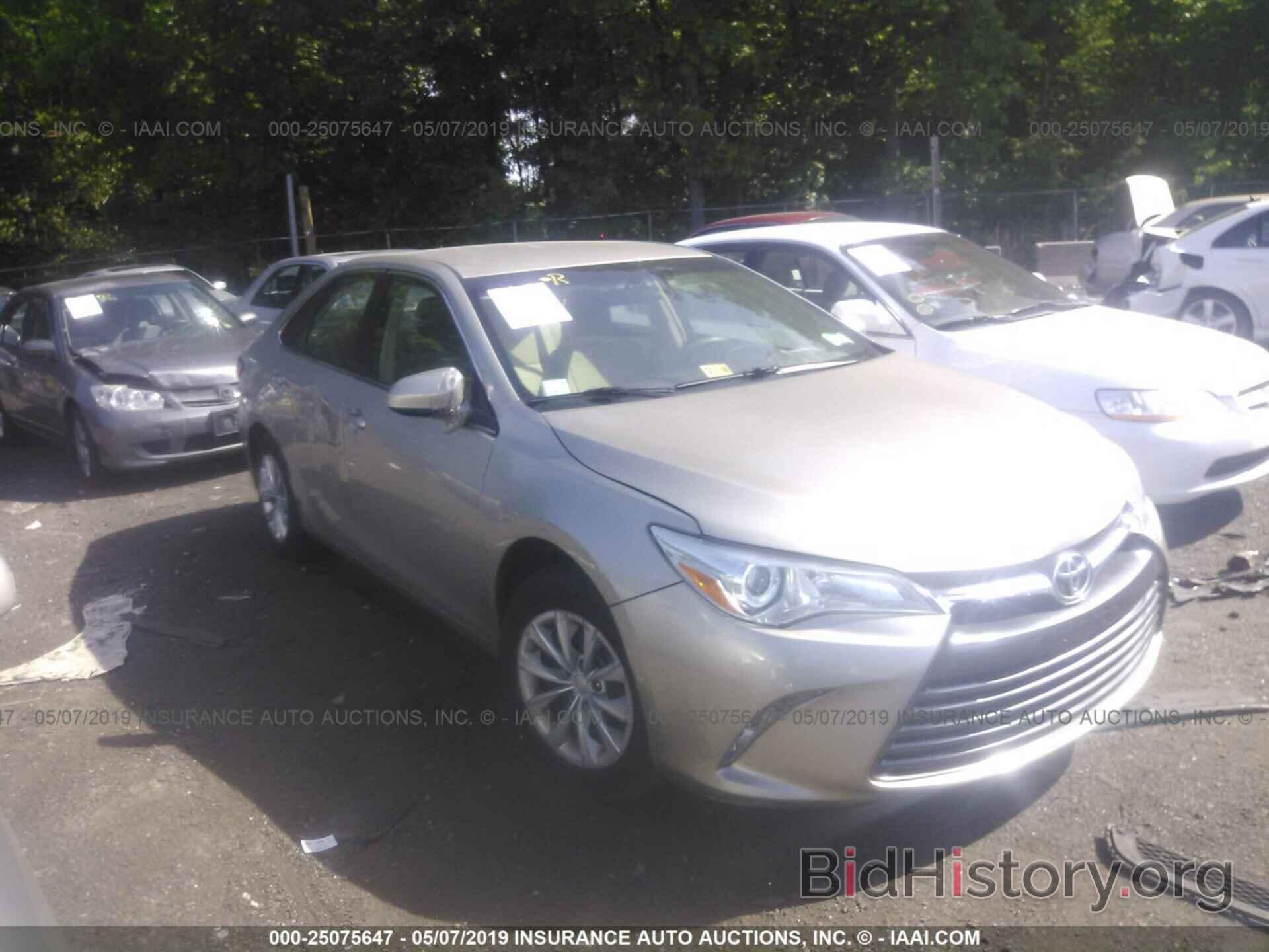 Photo 4T4BF1FK5FR461705 - TOYOTA CAMRY 2015