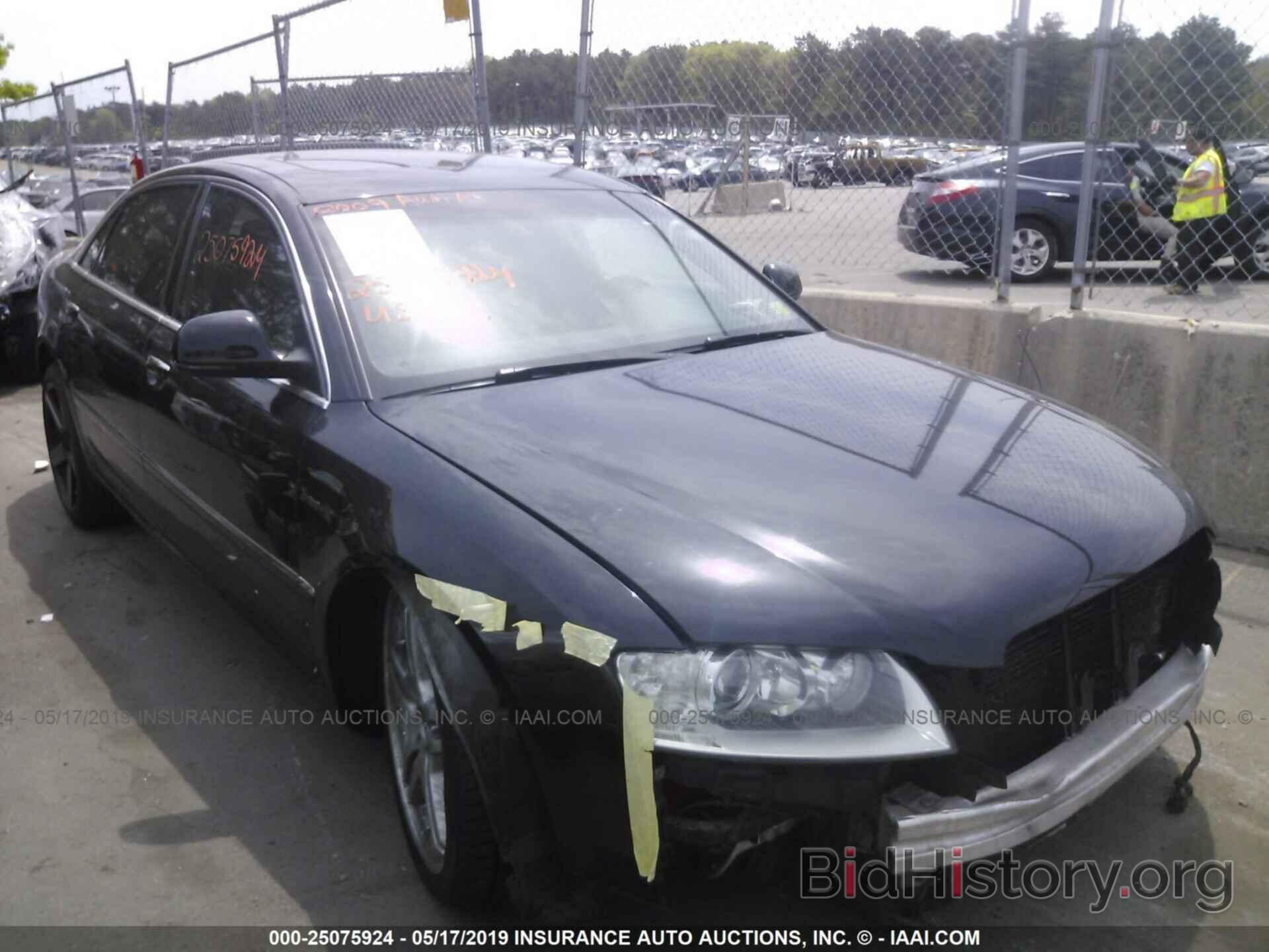 Photo WAUMV94EX9N001912 - AUDI A8 2009