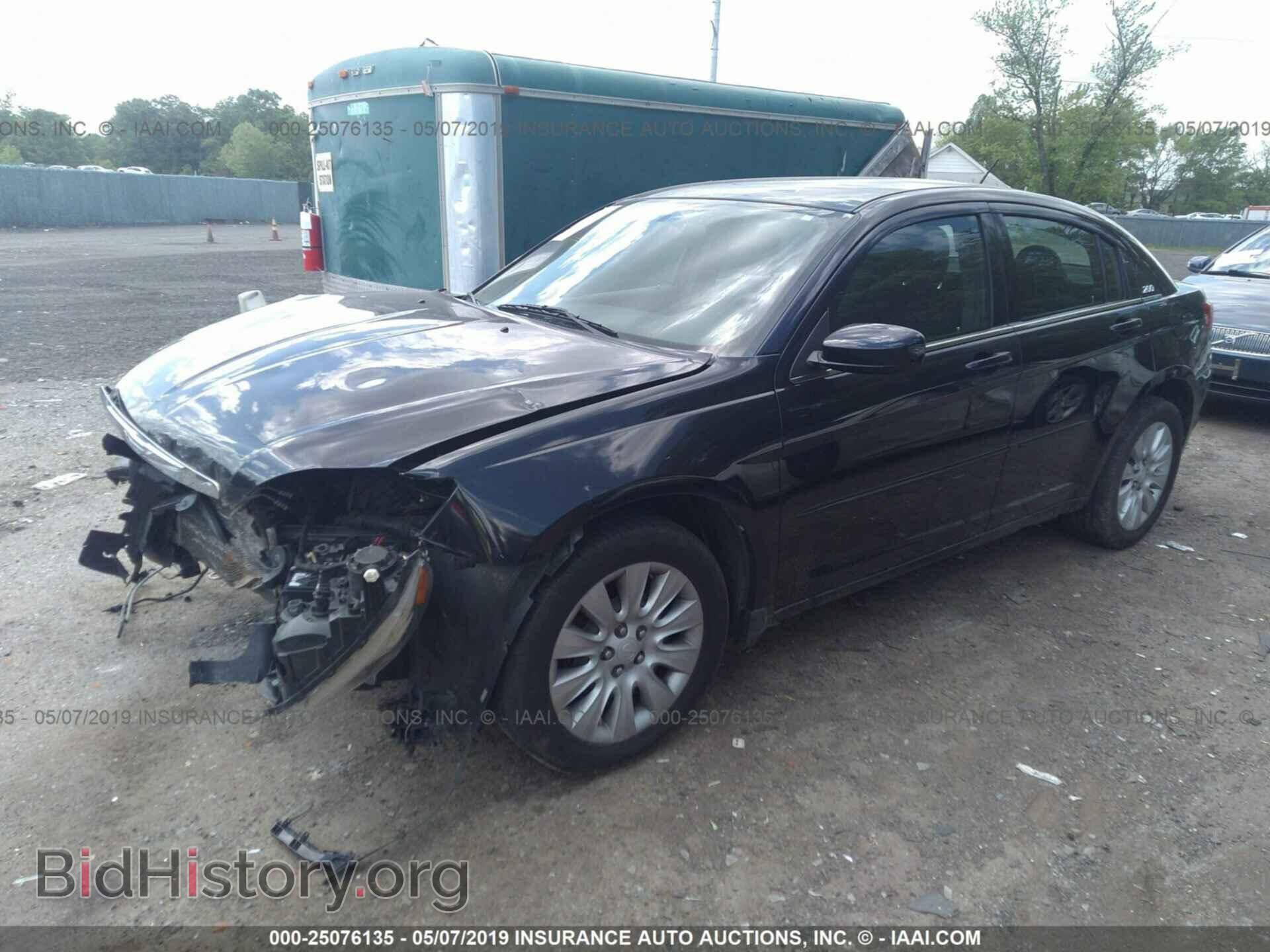 2012 CHRYSLER 200 - VIN: 1C3CCBAB7CN207559 - Photo 2