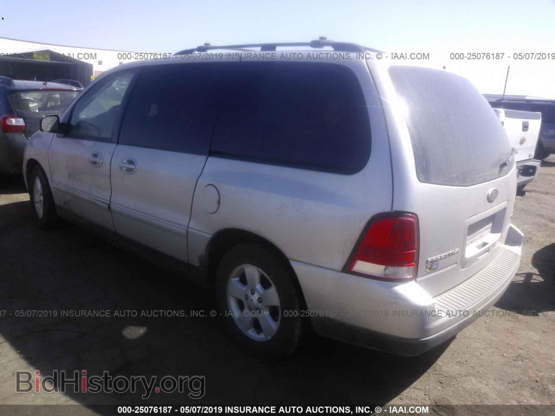 2004 FORD FREESTAR - VIN: 2FMDA57674BA38136 - Фото 3