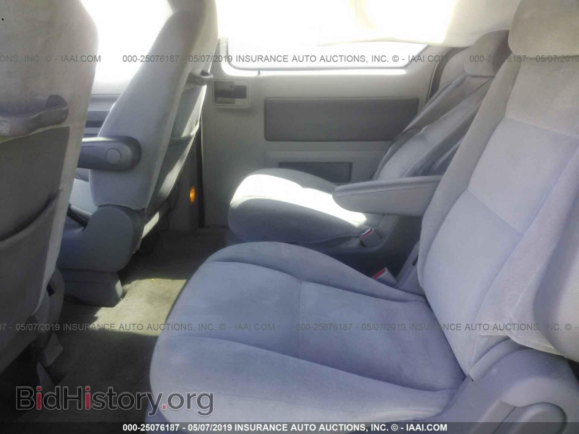 2004 FORD FREESTAR - VIN: 2FMDA57674BA38136 - Фото 8