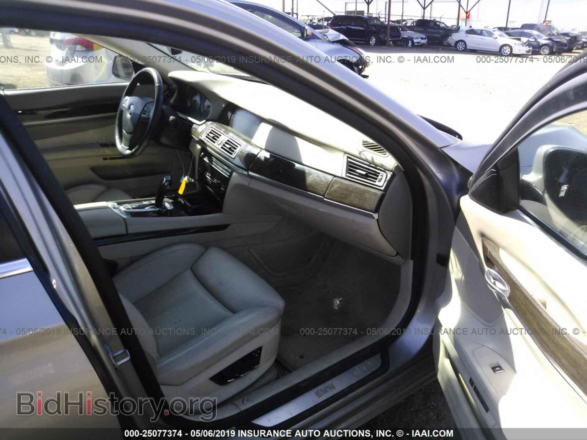 2011 BMW 740 - VIN: WBAKB4C54BC574911 - Фото 5