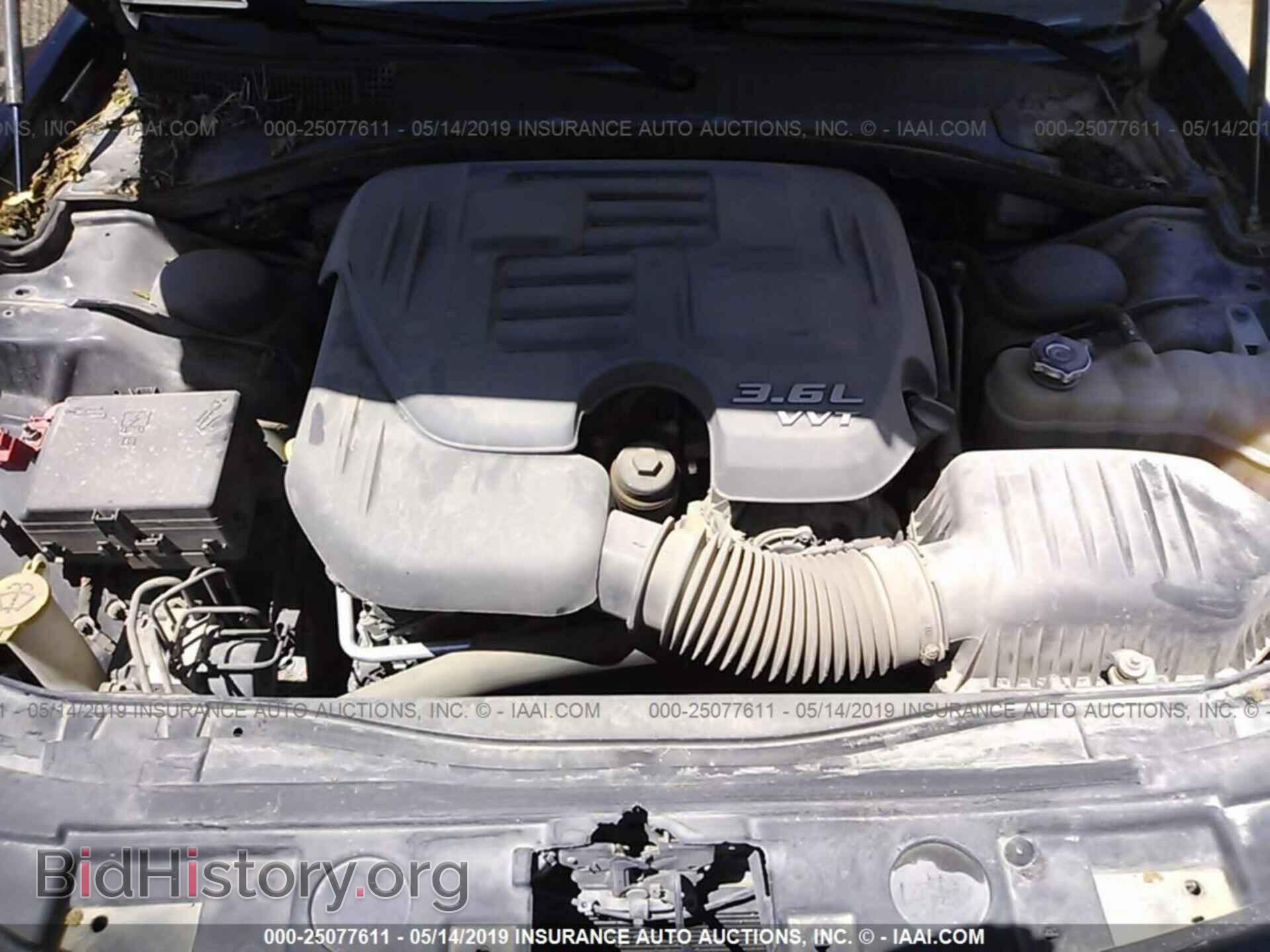 2013 CHRYSLER 300 - VIN: 2C3CCAAG4DH640966 - Фото 10