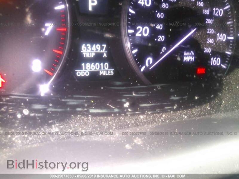 2011 Lexus LS (VIN JTHGL5EF5B5044628) — photo 7 of 10