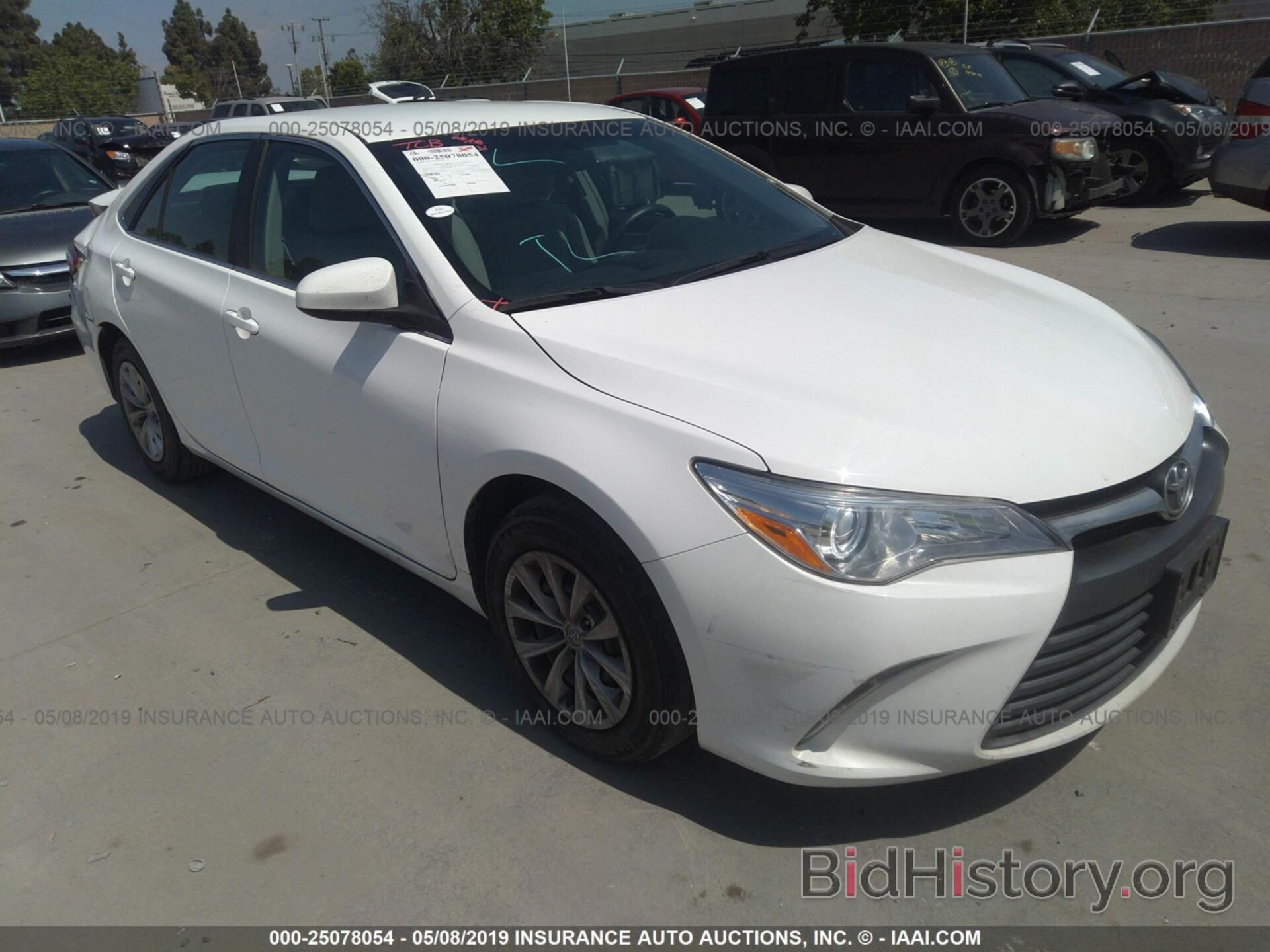 Photo 4T4BF1FK2FR502713 - TOYOTA CAMRY 2015