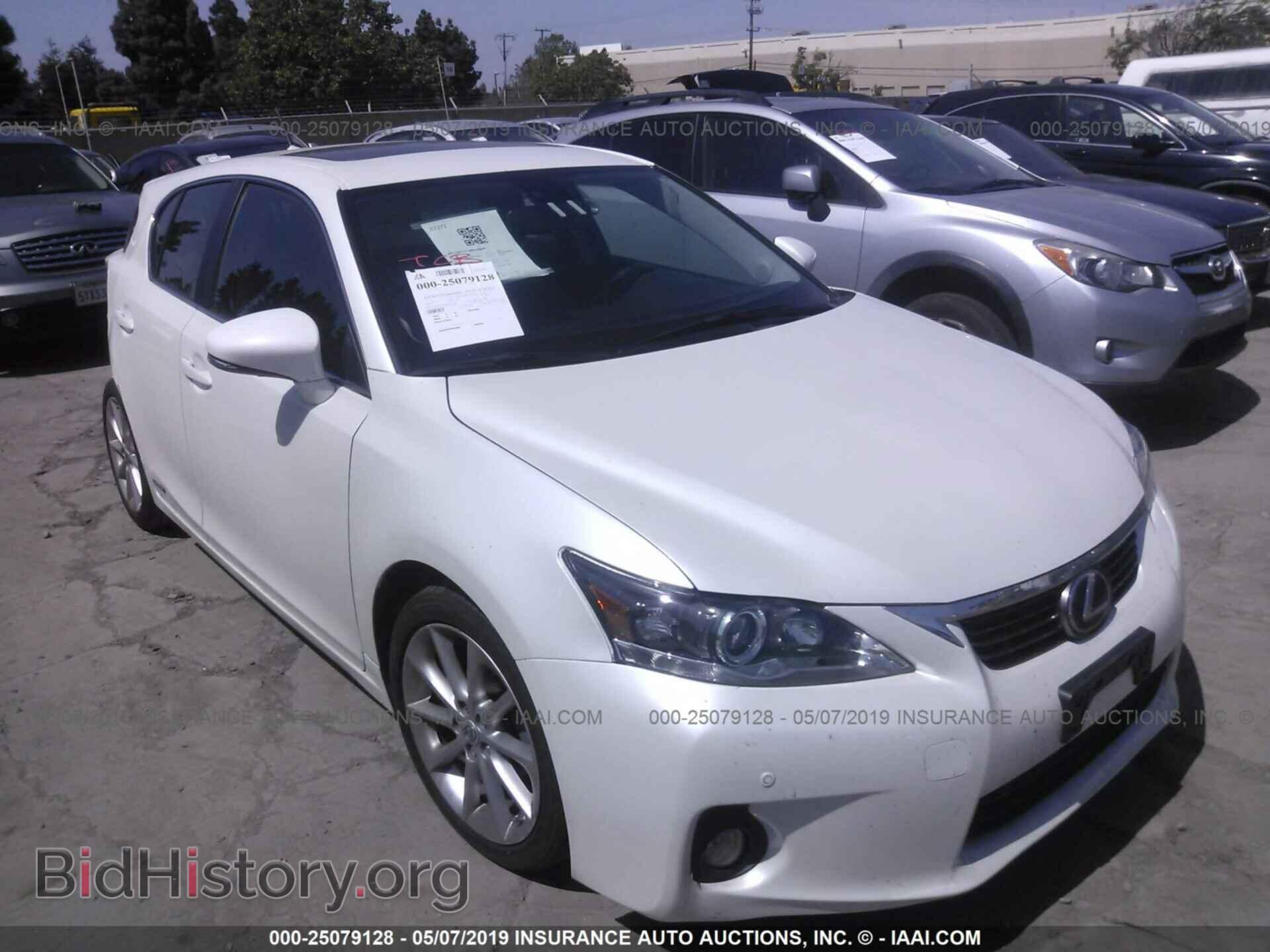 Фотография JTHKD5BH8D2129576 - LEXUS CT 2013