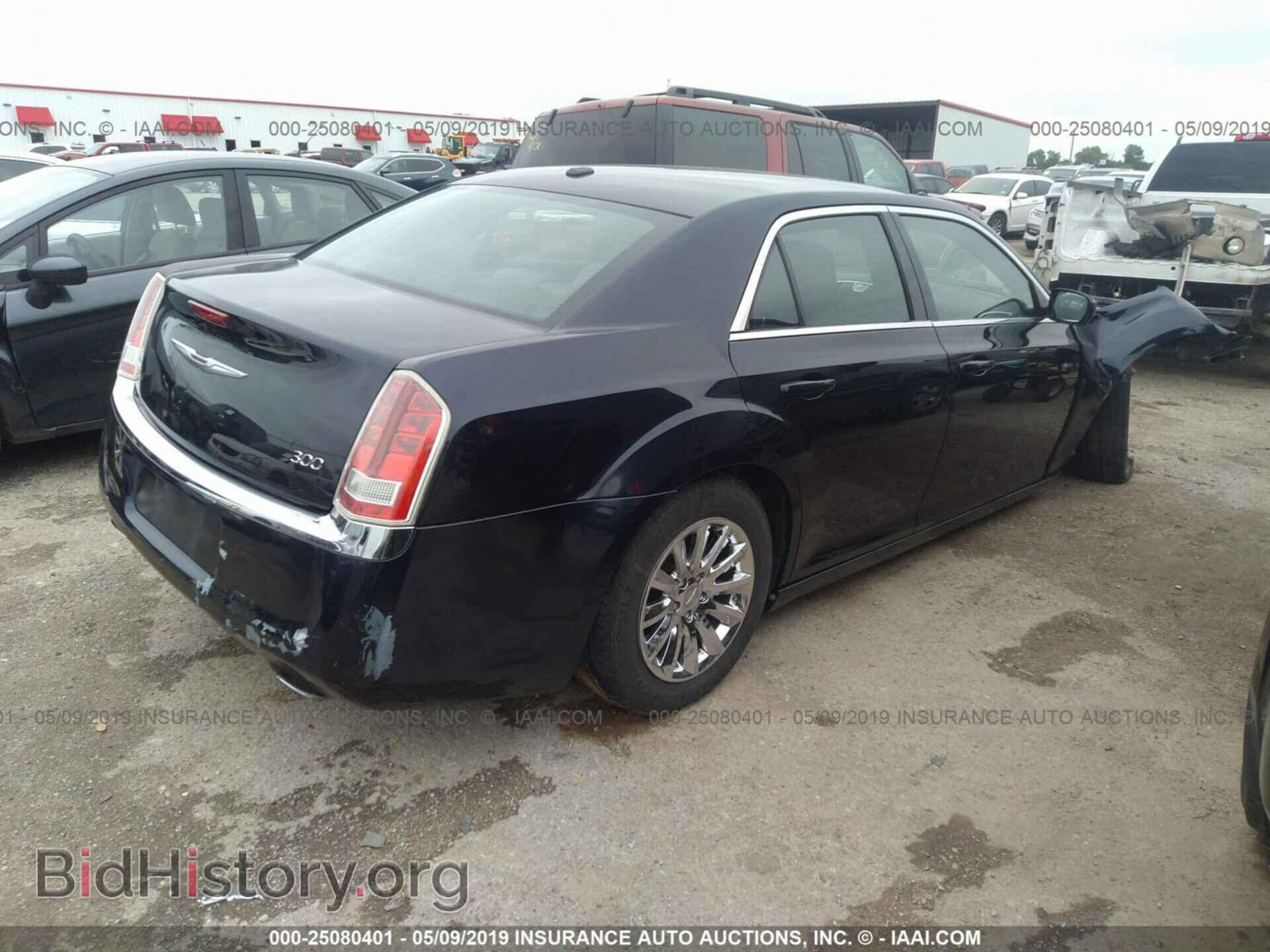 2012 CHRYSLER 300 - VIN: 2C3CCAAG1CH261440 - Фото 4