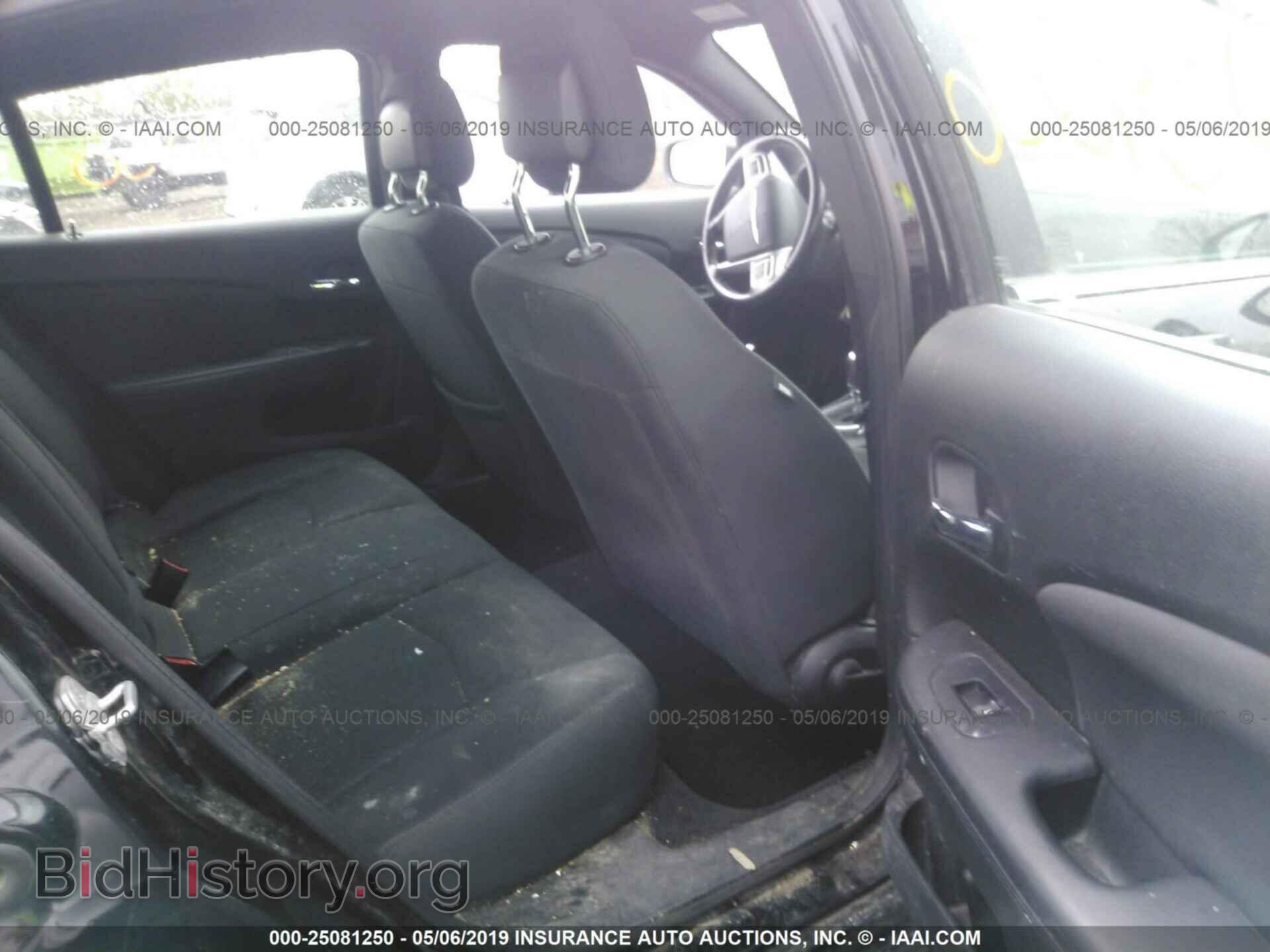 2011 CHRYSLER 200 - VIN: 1C3BC1FB8BN625657 - Фото 8