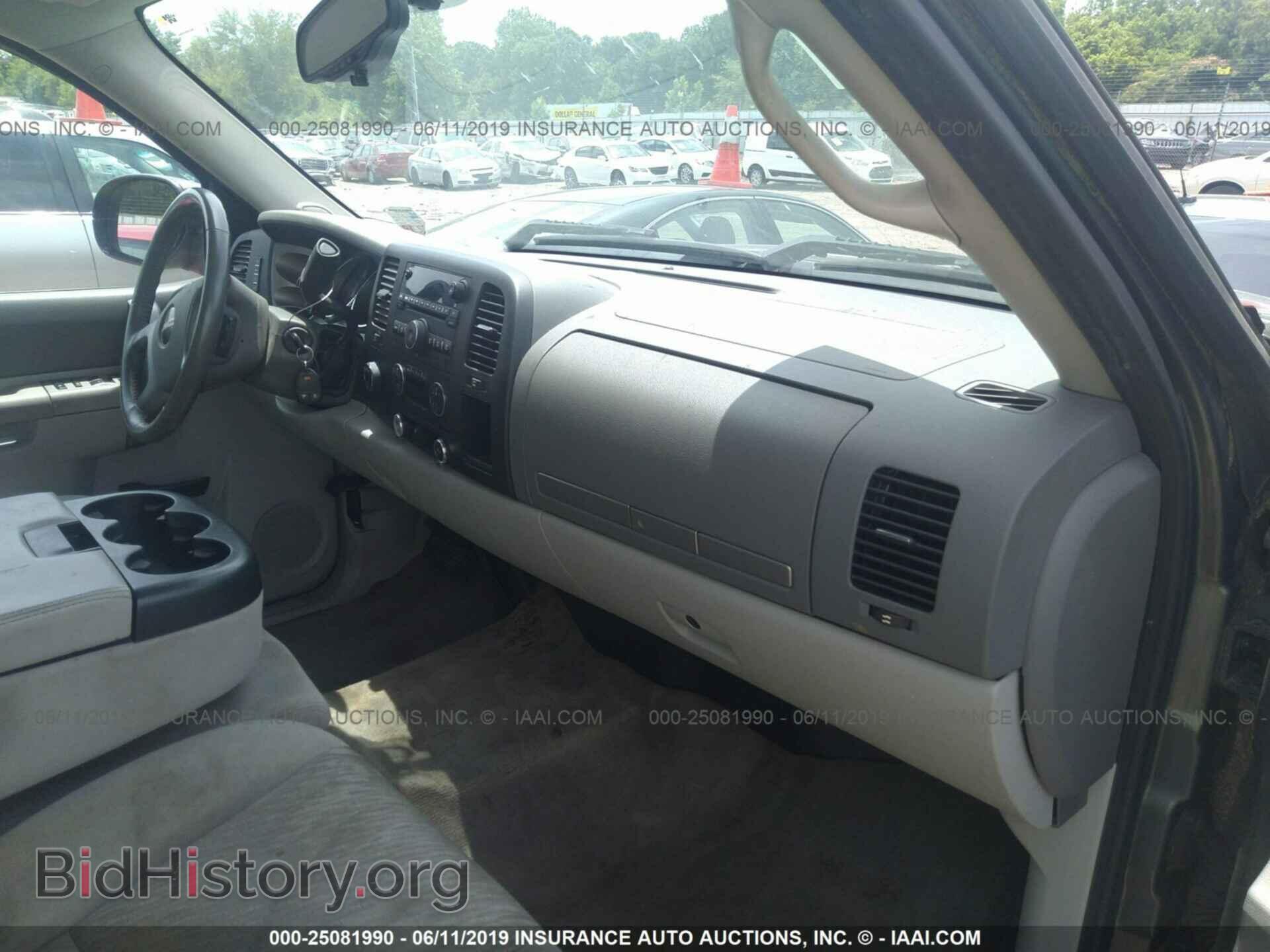 2011 GMC SIERRA - VIN: 1GTR2VE33BZ237548 - Фото 5