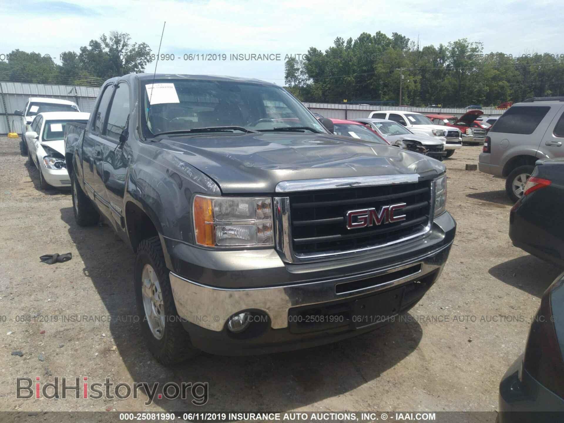 2011 GMC SIERRA - VIN: 1GTR2VE33BZ237548 - Фото 6