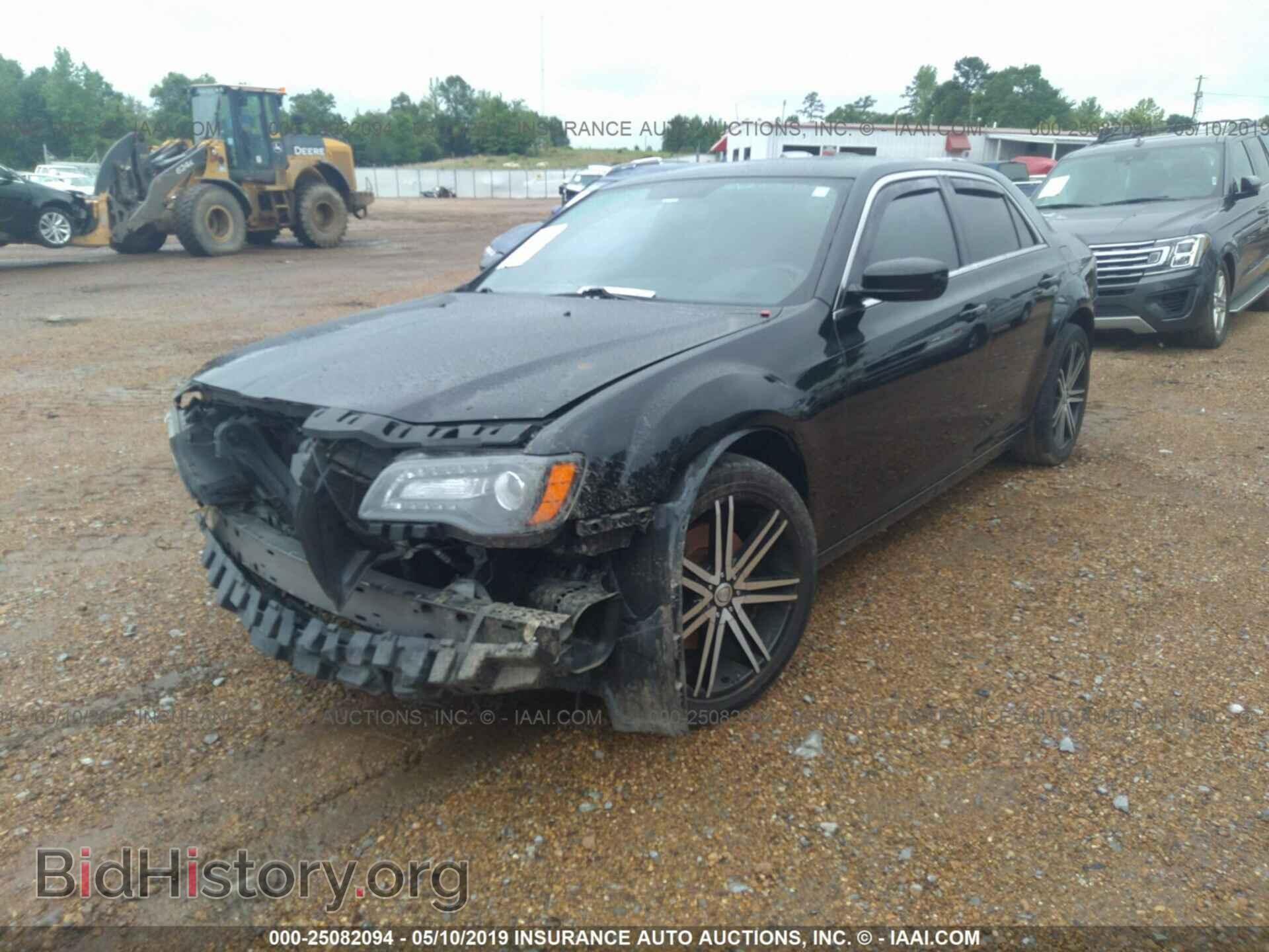 2013 CHRYSLER 300 - VIN: 2C3CCAGT8DH690452 - Фото 2