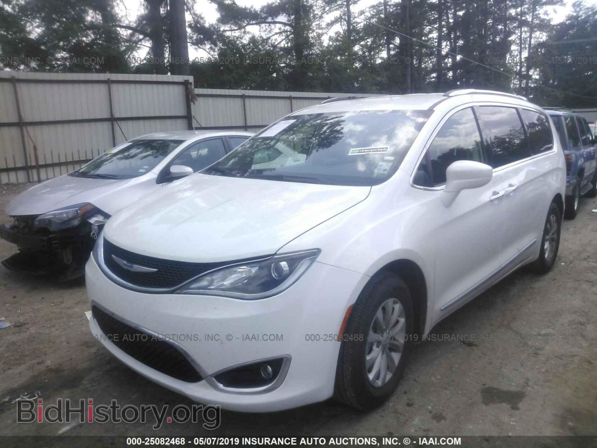 2019 CHRYSLER PACIFICA - VIN: 2C4RC1BG5KR597413 - Фото 2