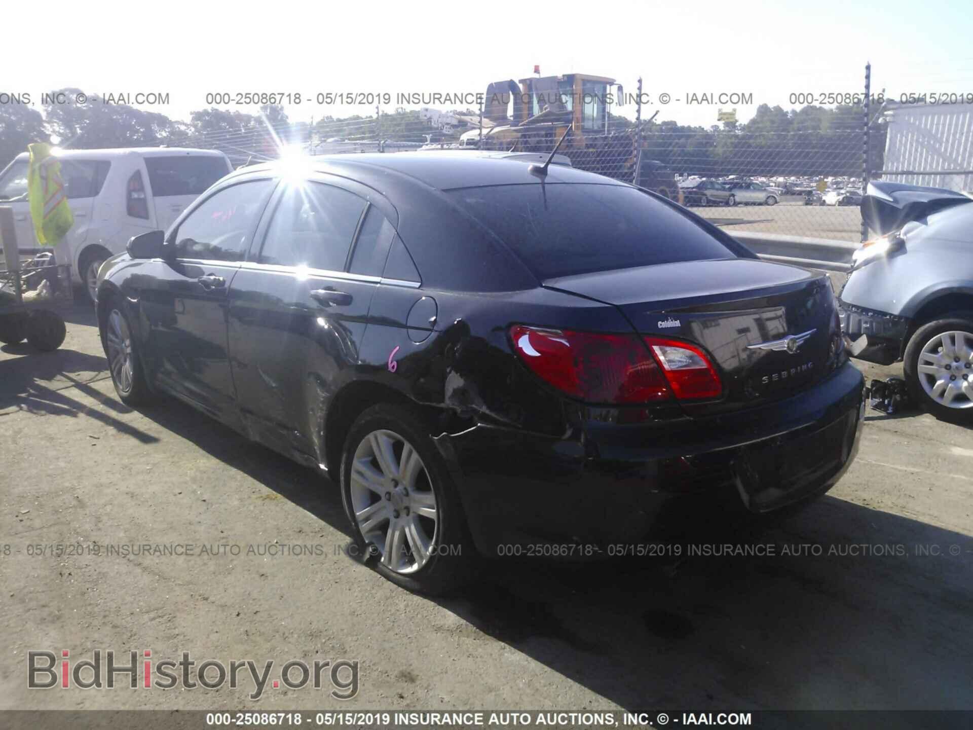 2010 CHRYSLER SEBRING - VIN: 1C3CC5FV2AN218762 - Photo 3