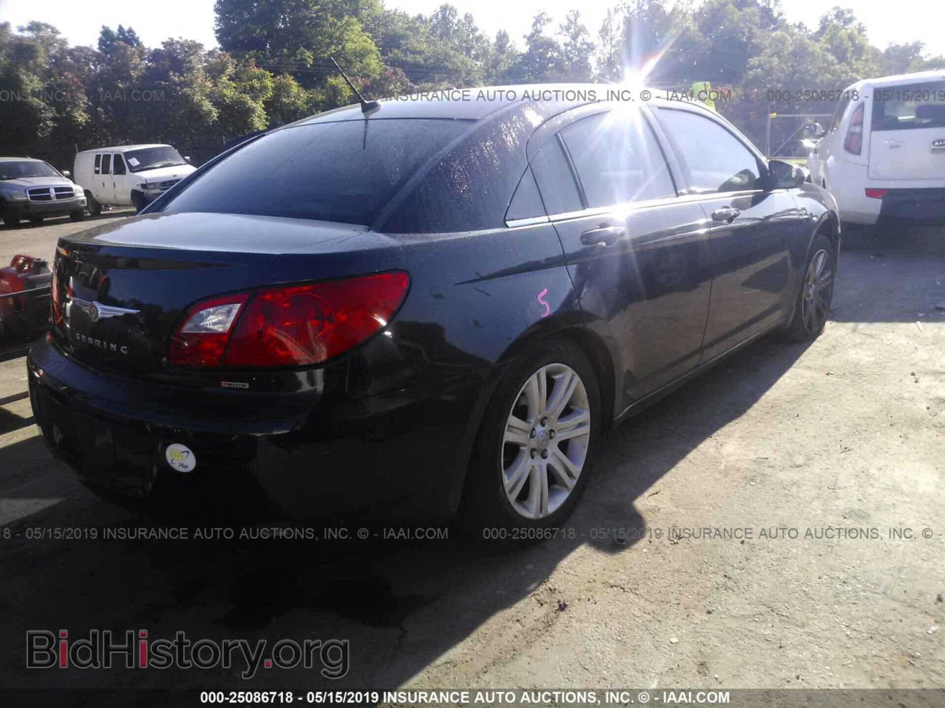 2010 CHRYSLER SEBRING - VIN: 1C3CC5FV2AN218762 - Photo 4