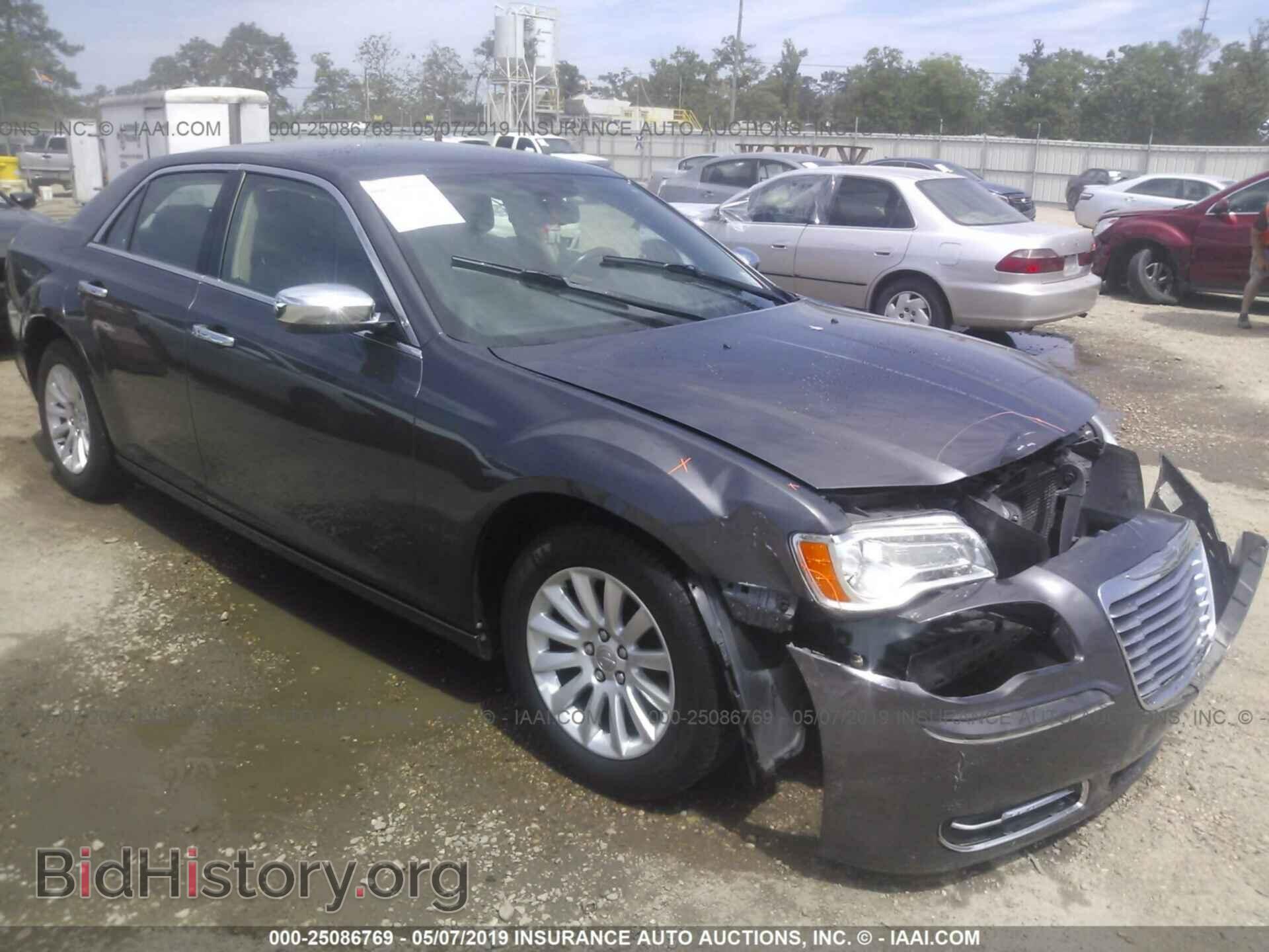 Фотография 2C3CCAAG9EH127617 - CHRYSLER 300 2014