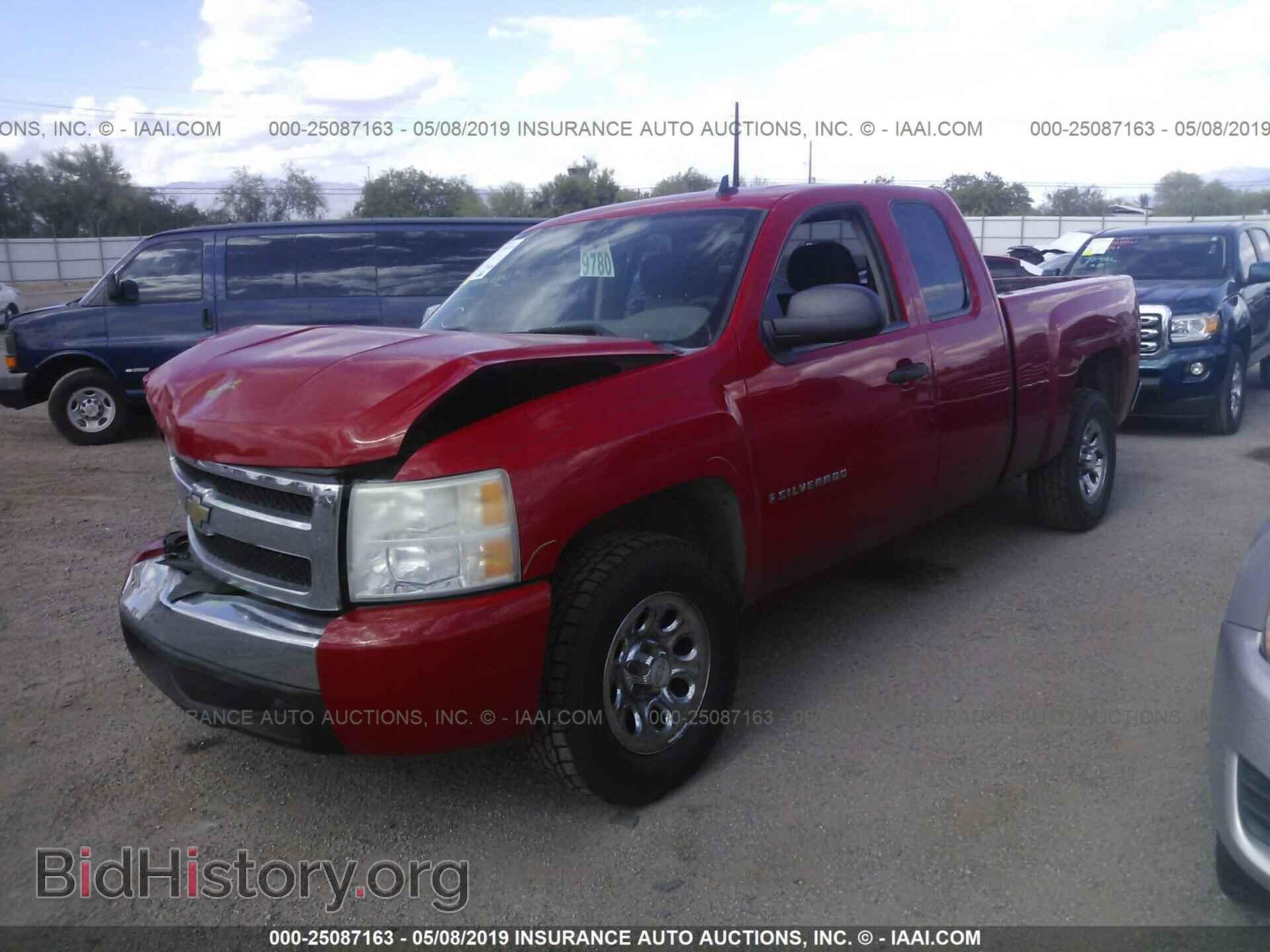 2007 CHEVROLET SILVERADO - VIN: 1GCEC19C37Z602011 - Фото 2