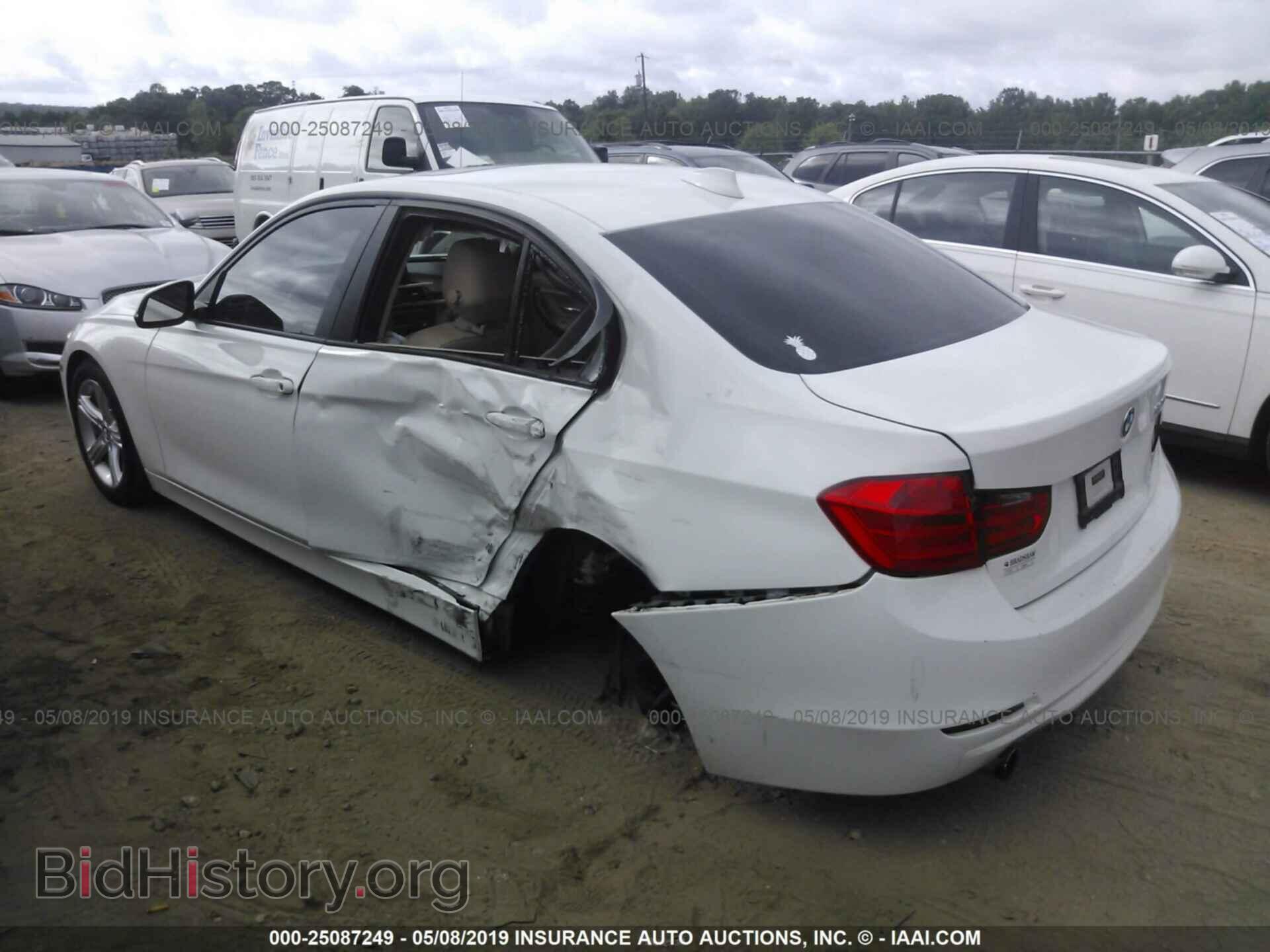 2014 BMW 320 - VIN: WBA3B1C59EPV79733 - Фото 3