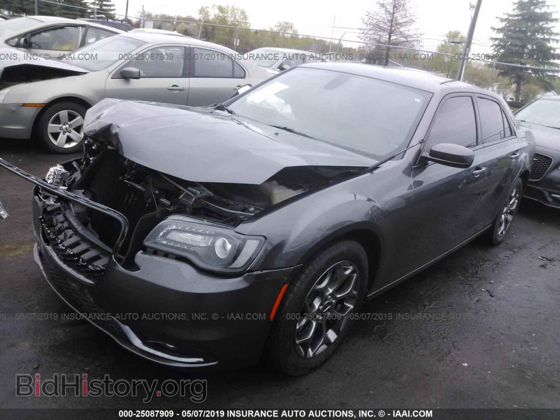 2016 CHRYSLER 300 - VIN: 2C3CCAGG5GH305159 - Фото 2