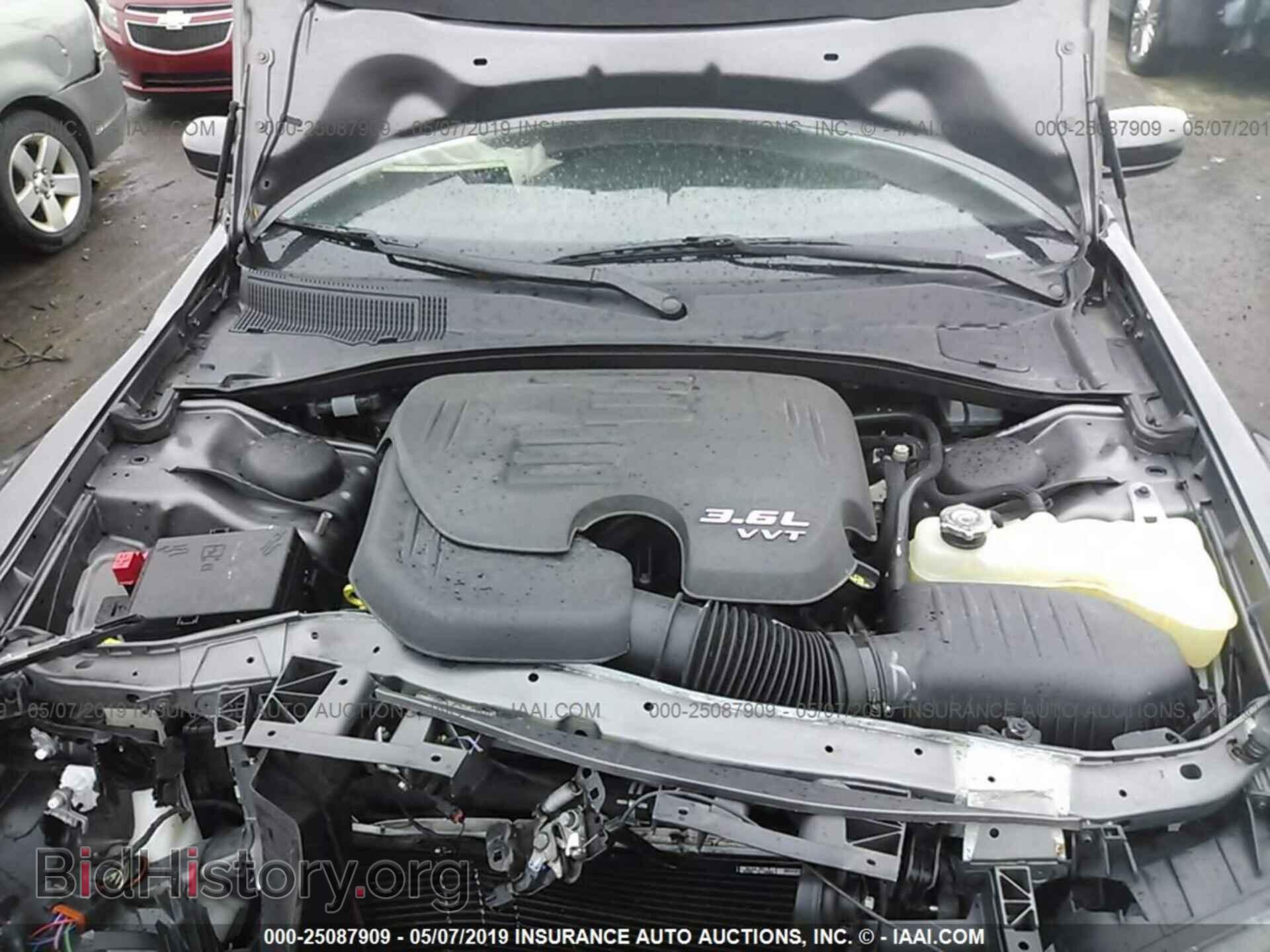 2016 CHRYSLER 300 - VIN: 2C3CCAGG5GH305159 - Фото 10