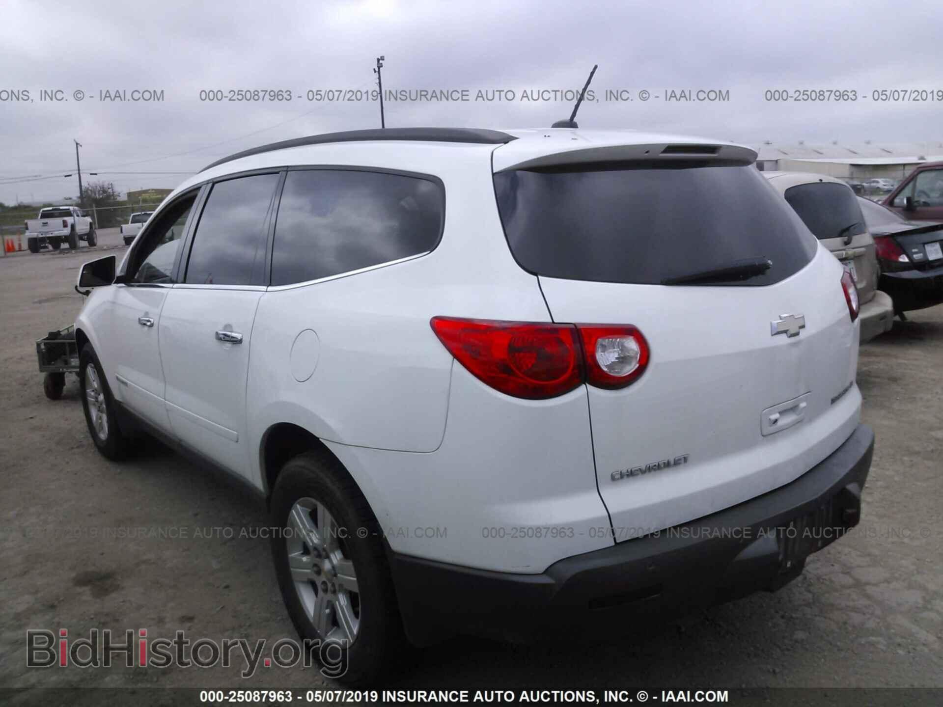 2009 CHEVROLET TRAVERSE - VIN: 1GNER23D59S120858 - Фото 3