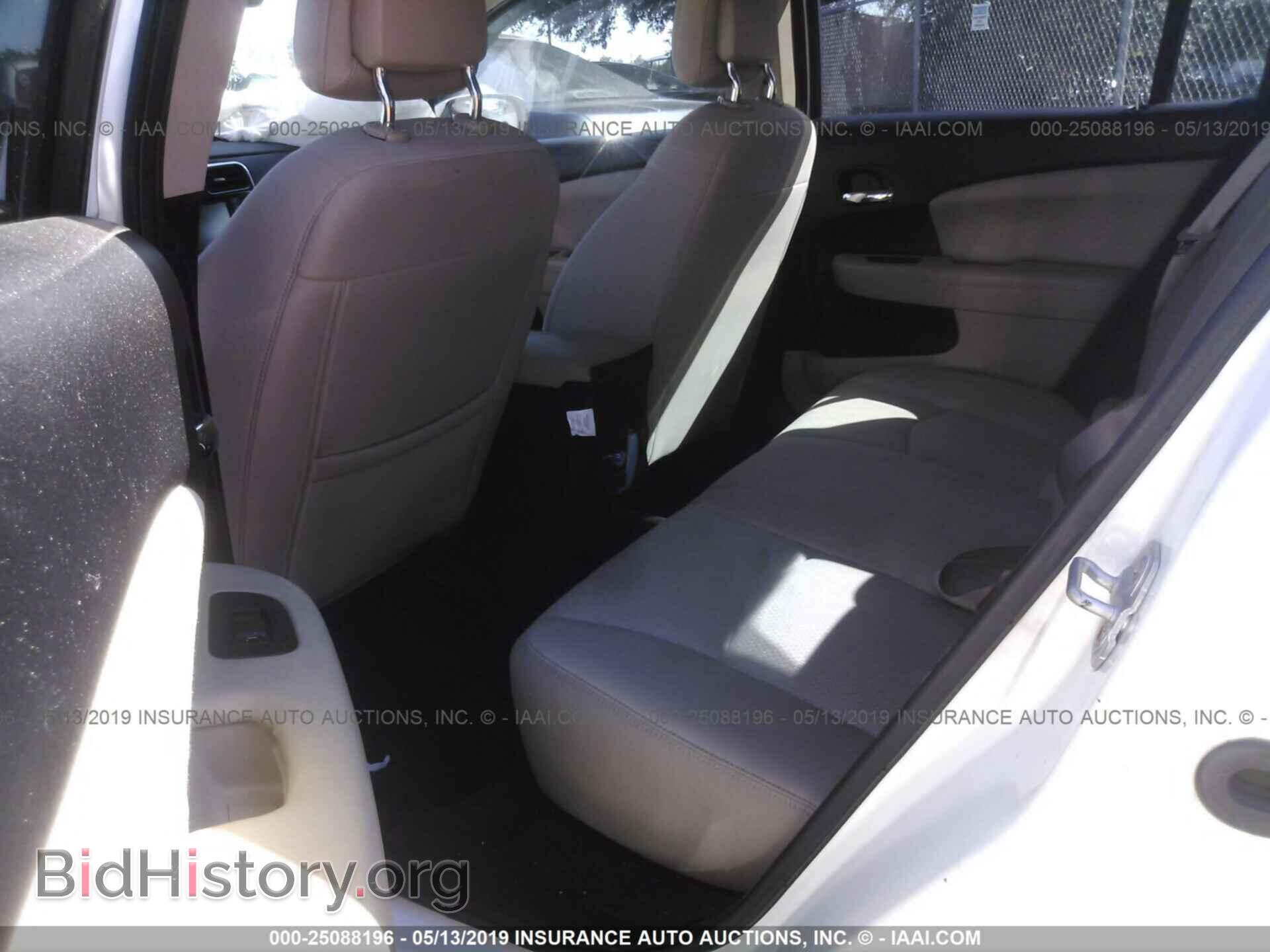 2011 CHRYSLER 200 - VIN: 1C3BC1FB2BN549658 - Photo 8