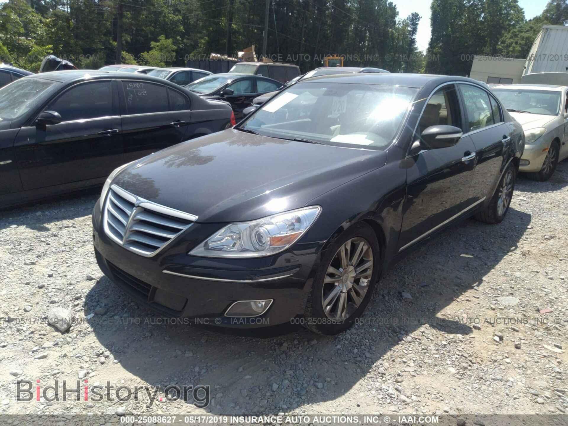 2011 HYUNDAI GENESIS - VIN: KMHGC4DF3BU125710 - Фото 2