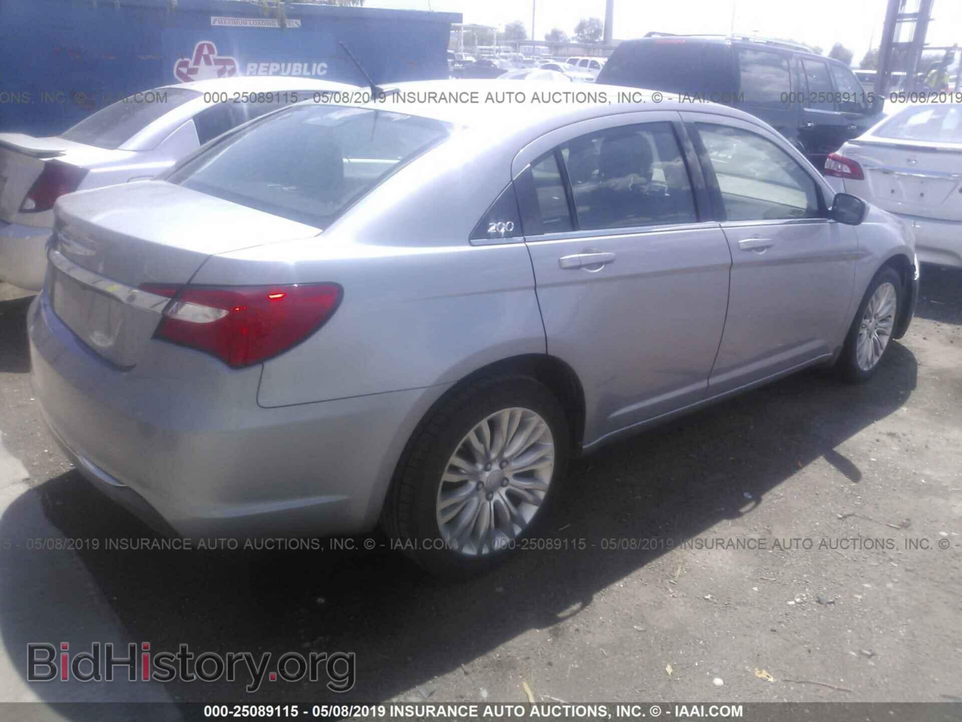 2013 CHRYSLER 200 - VIN: 1C3CCBBB7DN695329 - Photo 4