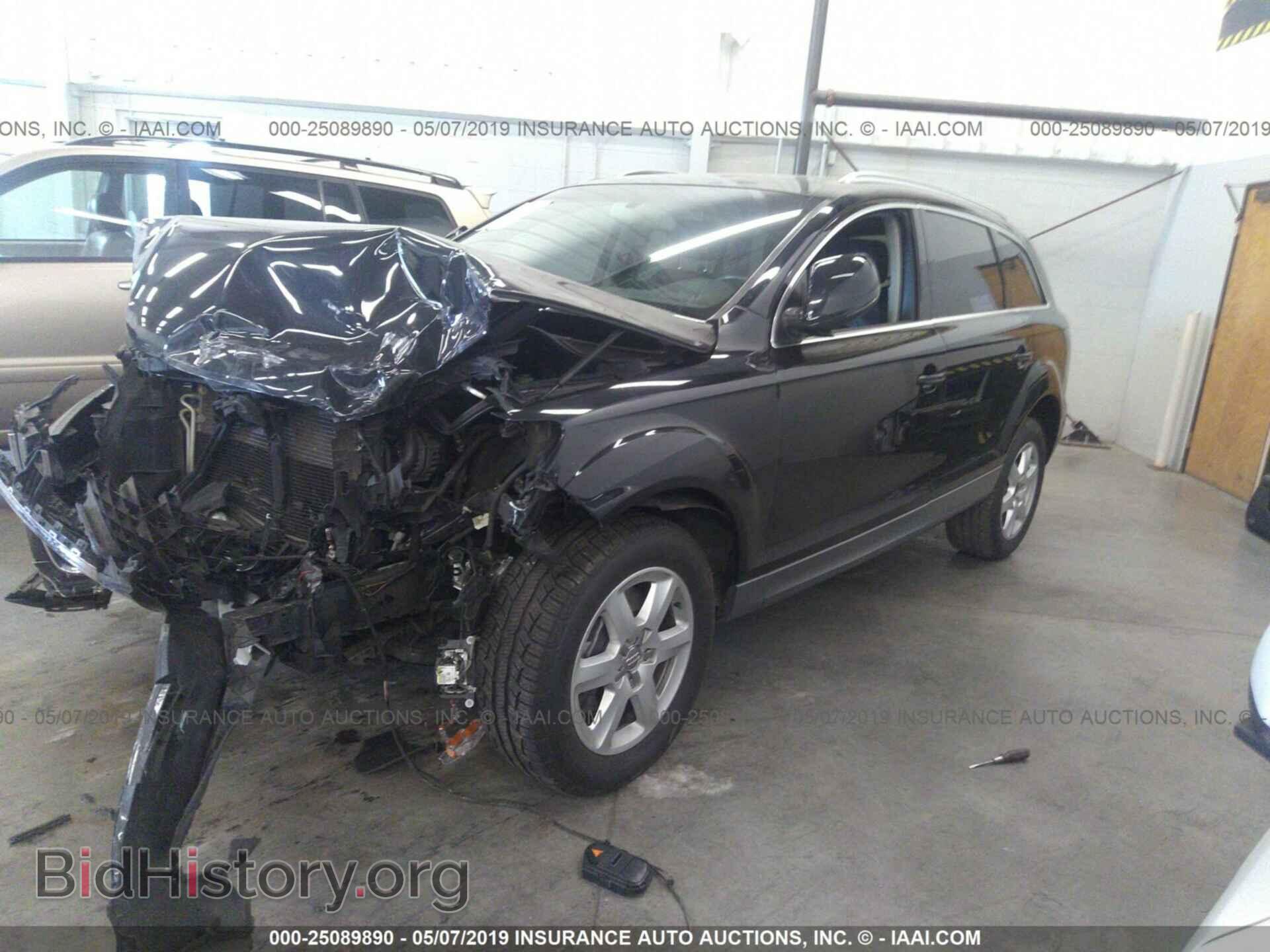 2010 AUDI Q7 - VIN: WA1LYAFE2AD001671 - Фото 2