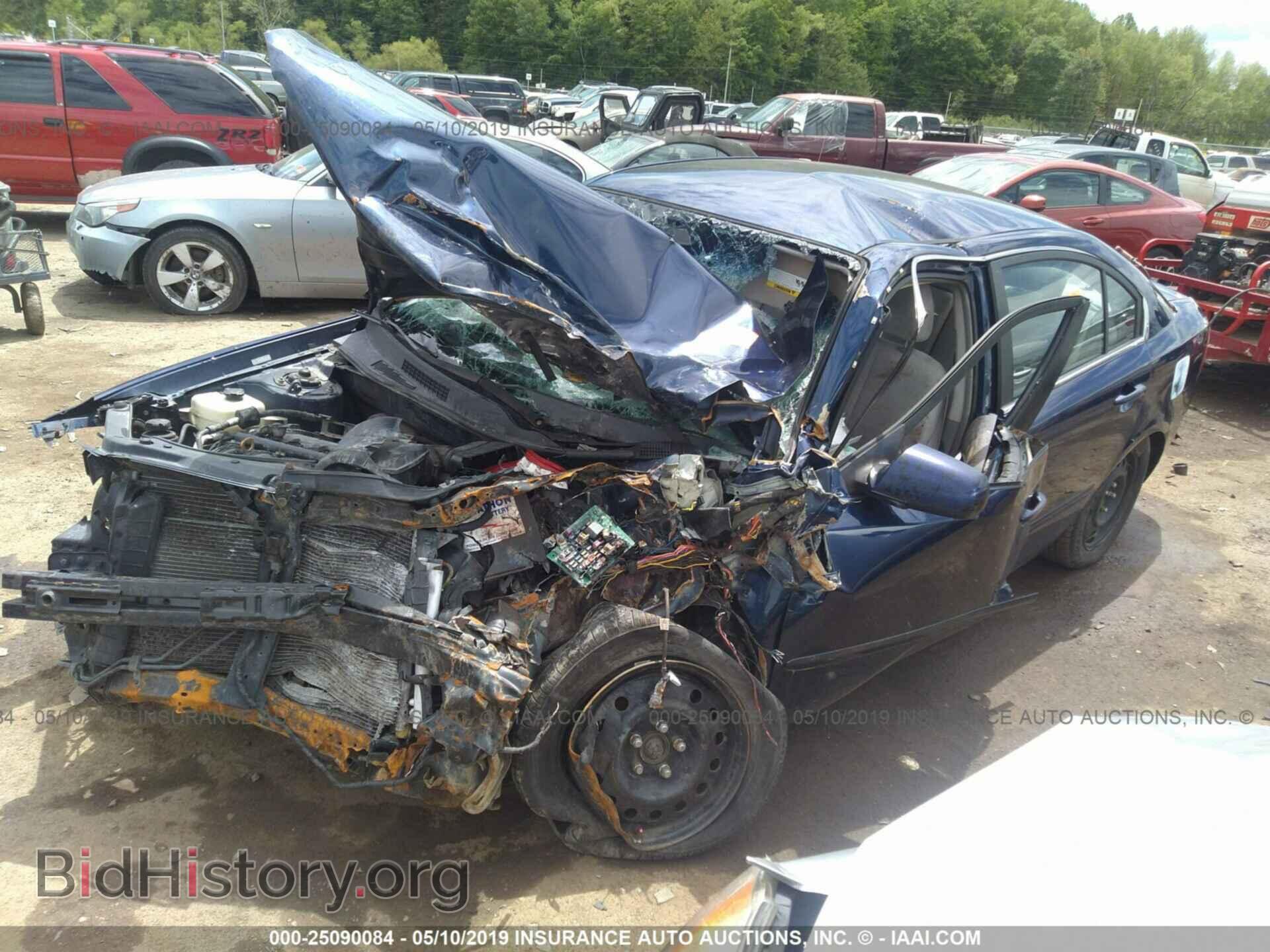 2008 KIA OPTIMA - VIN: KNAGE123285168358 - Фото 2