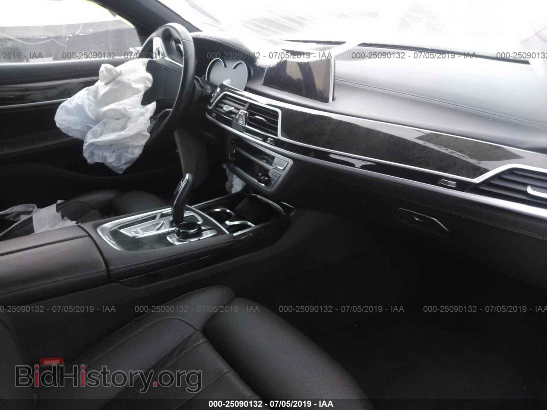 2017 BMW 740 - VIN: WBA7E2C52HG739227 - Фото 5