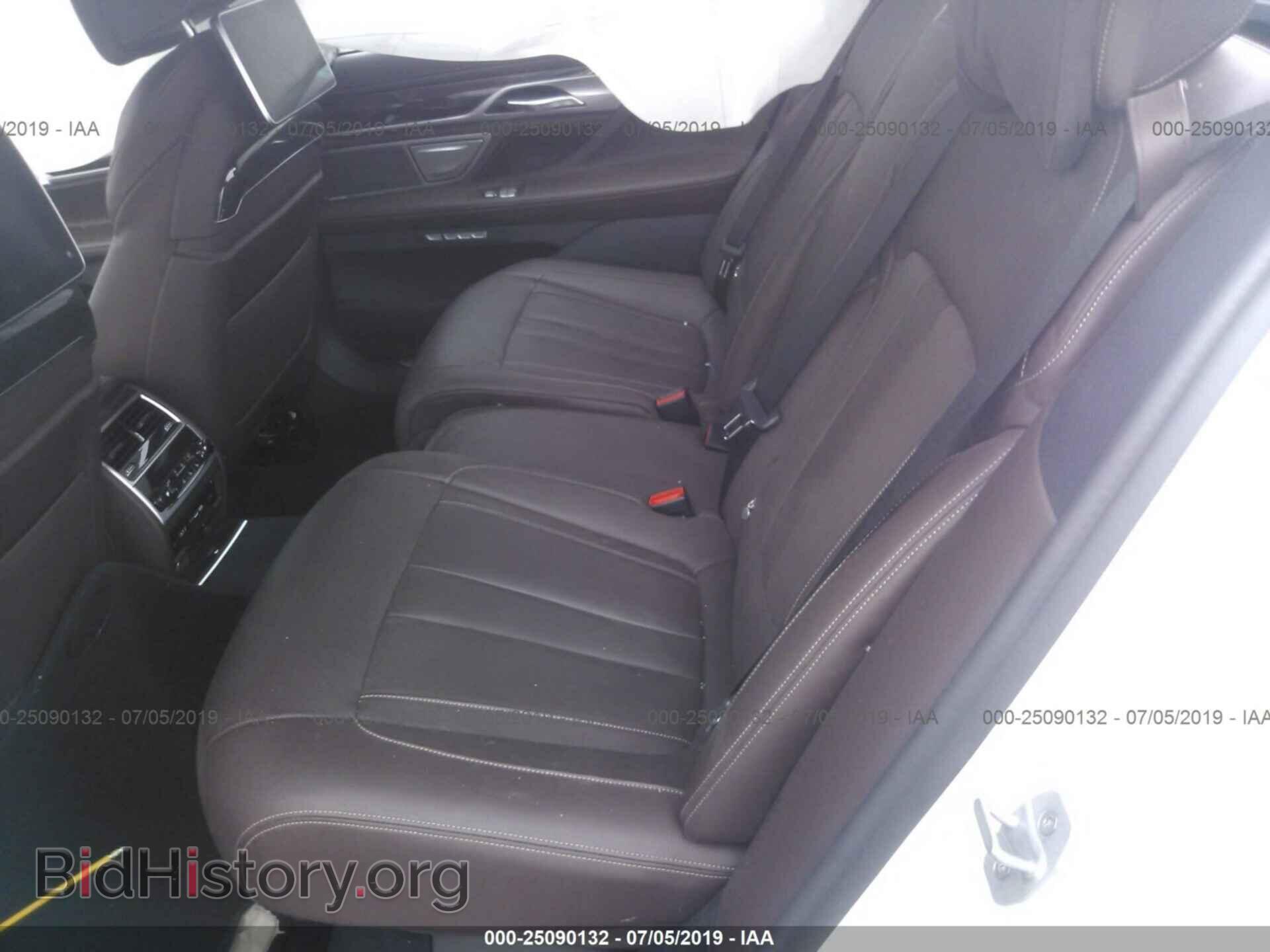 2017 BMW 740 - VIN: WBA7E2C52HG739227 - Фото 8