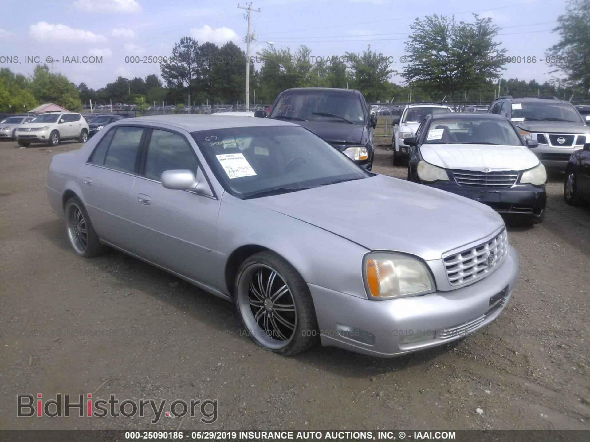 Photo 1G6KF57982U135489 - CADILLAC DEVILLE 2002