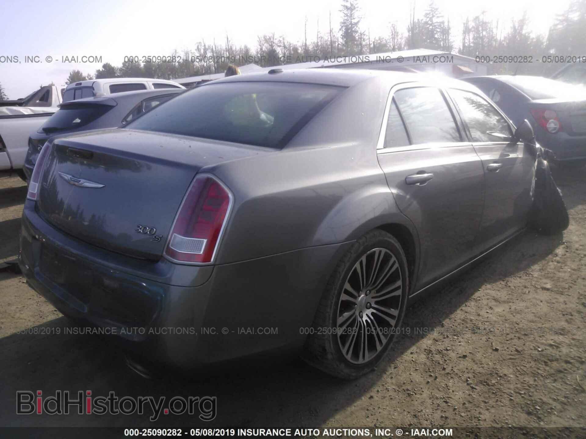 2012 CHRYSLER 300 - VIN: 2C3CCABG1CH252817 - Photo 4