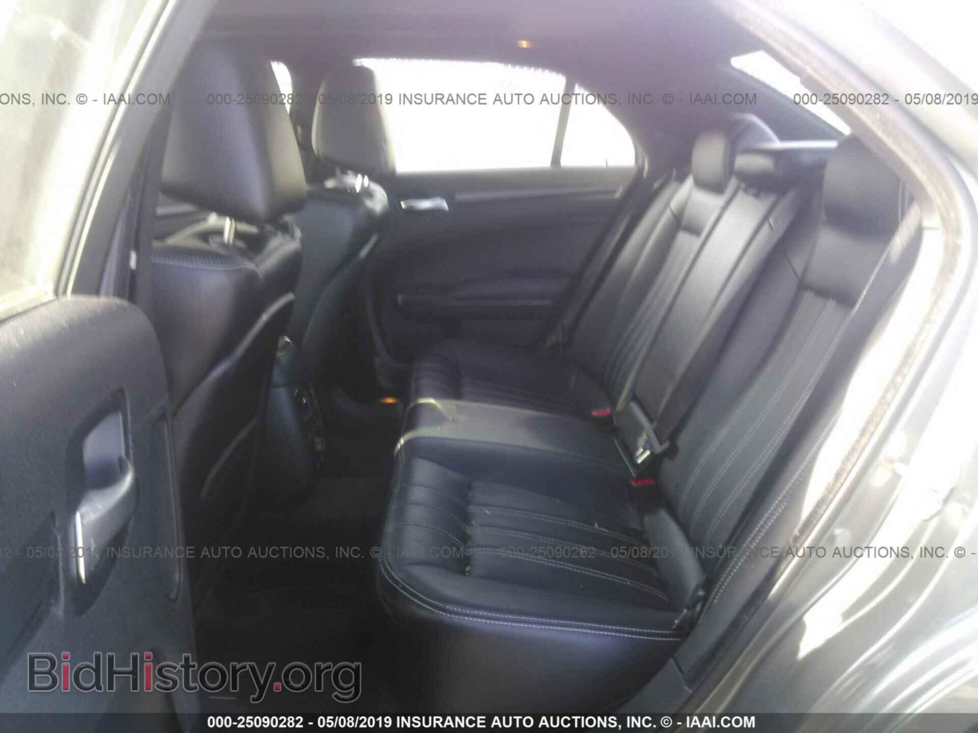 2012 CHRYSLER 300 - VIN: 2C3CCABG1CH252817 - Photo 8