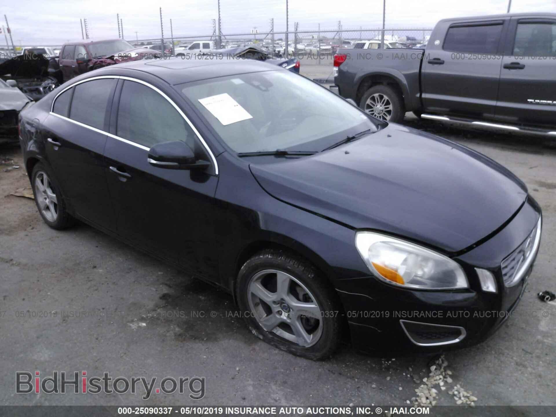 Photo YV1622FS1C2129456 - VOLVO S60 2012