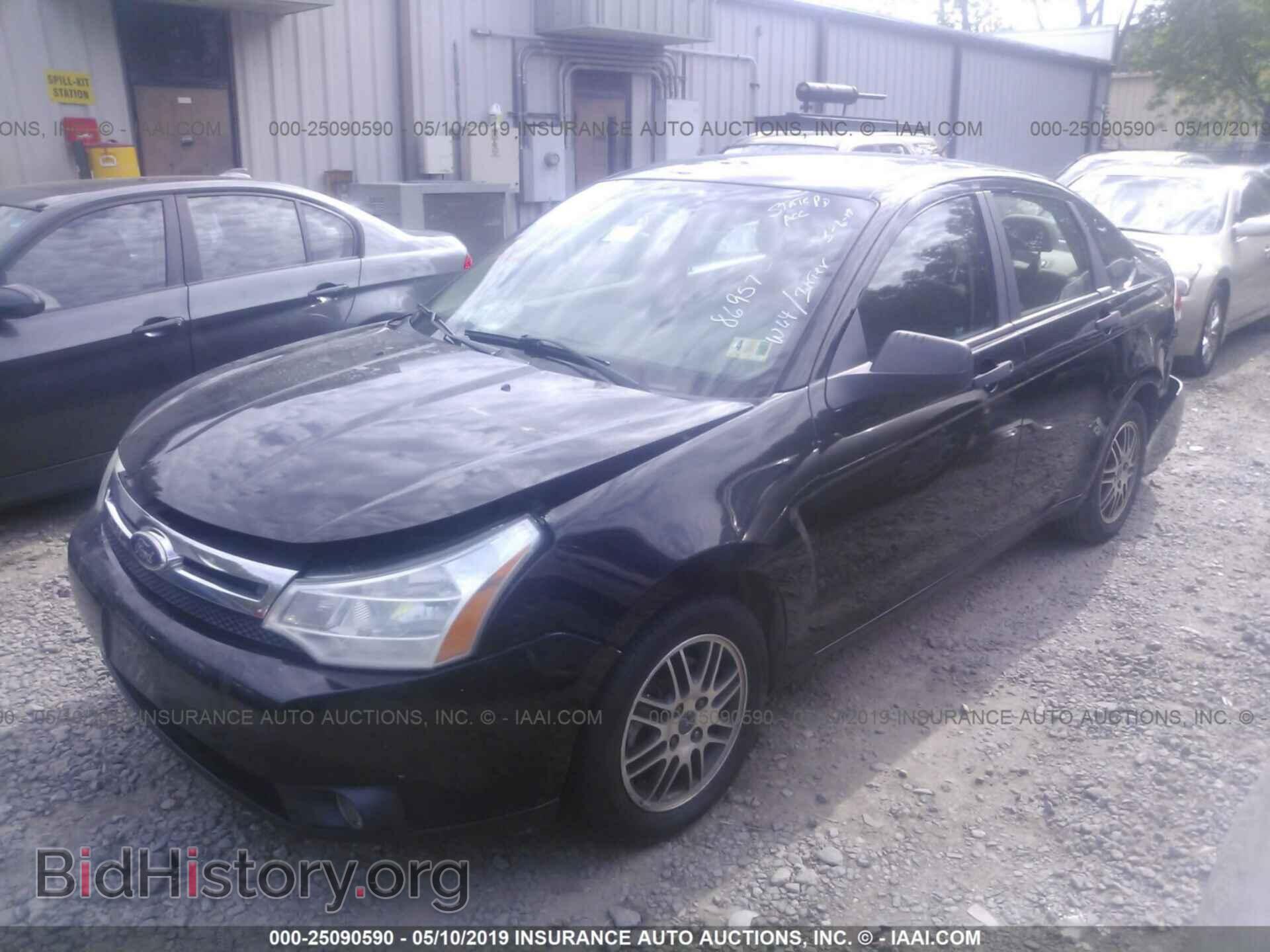 2011 FORD FOCUS - VIN: 1FAHP3FN4BW186957 - Фото 2