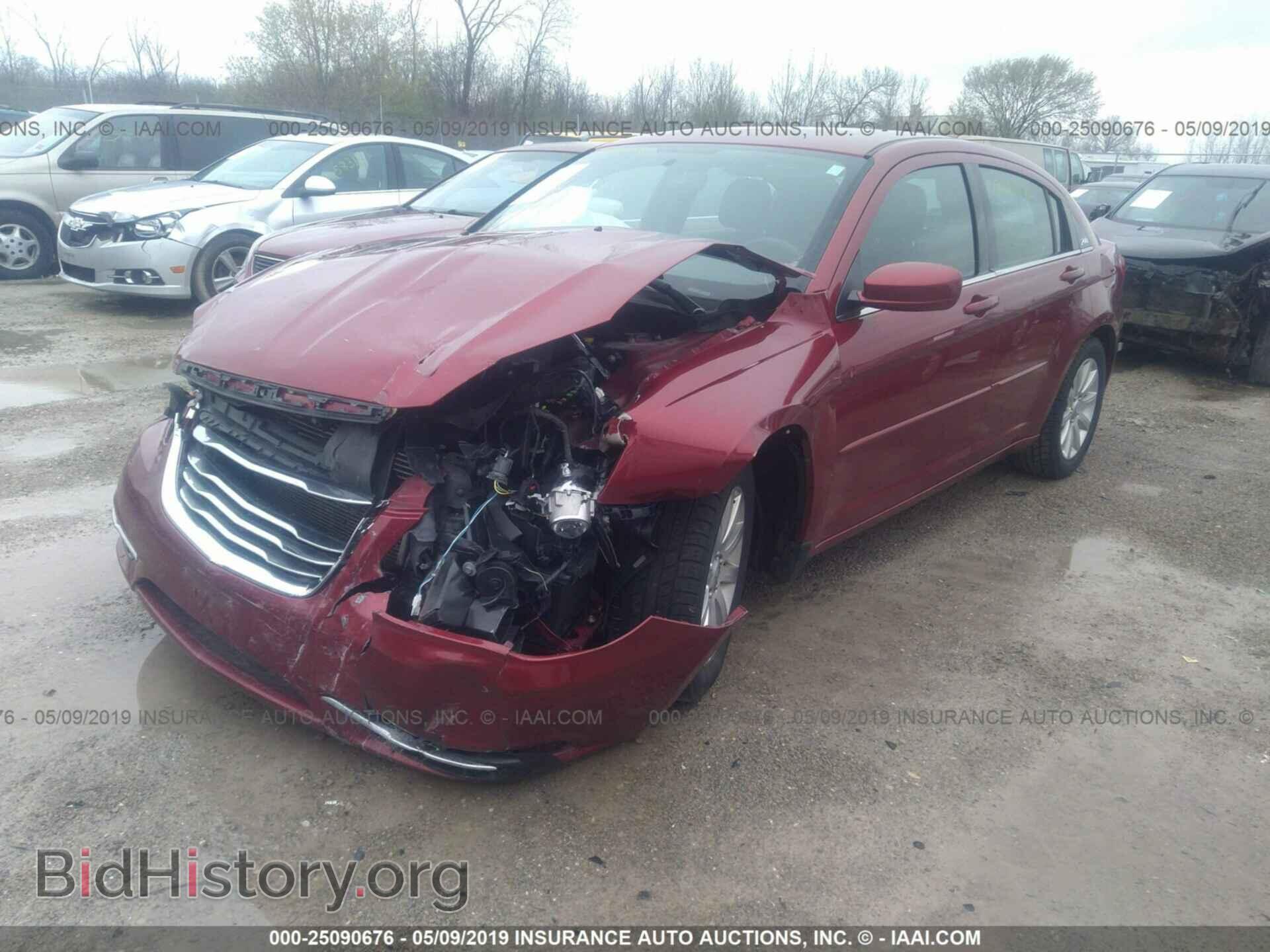 2012 CHRYSLER 200 - VIN: 1C3CCBBG6CN262725 - Фото 2