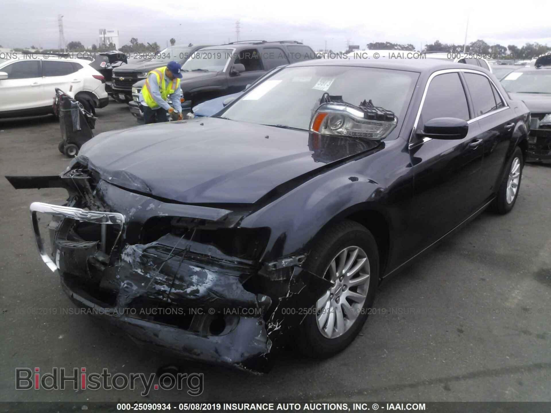 2012 CHRYSLER 300 - VIN: 2C3CCAAG3CH166068 - Photo 2