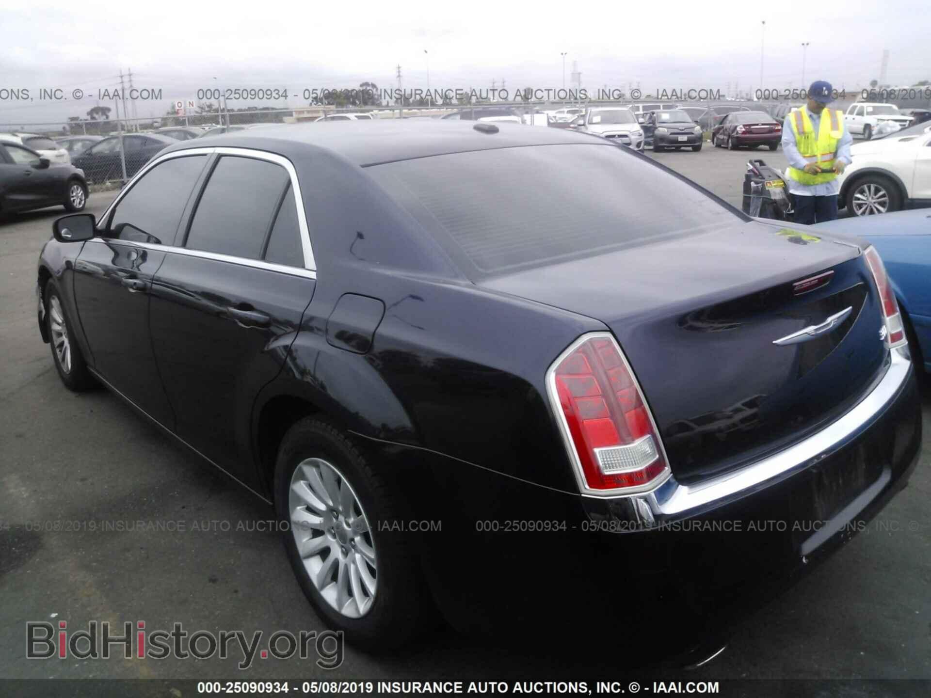 2012 CHRYSLER 300 - VIN: 2C3CCAAG3CH166068 - Photo 3