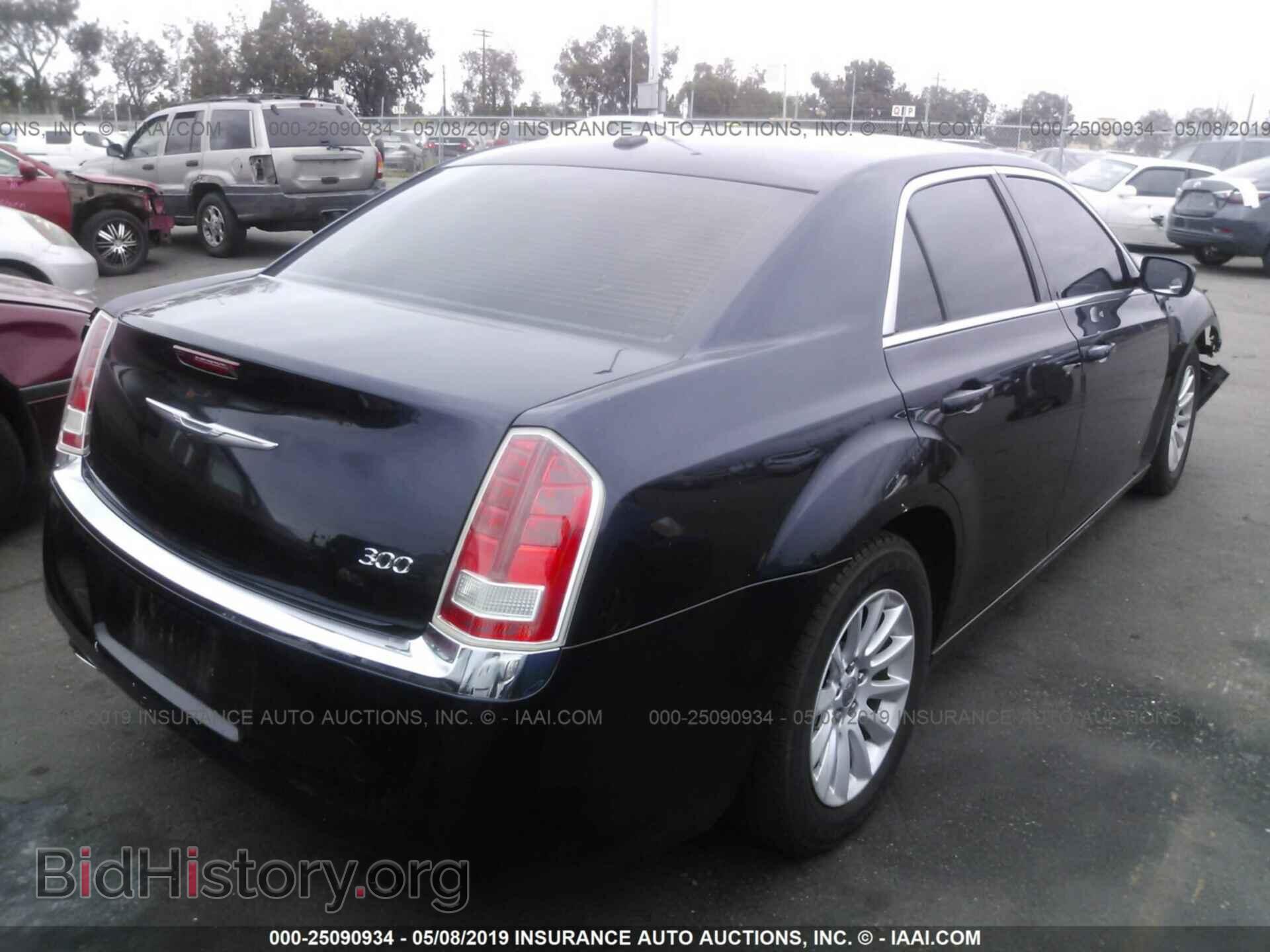 2012 CHRYSLER 300 - VIN: 2C3CCAAG3CH166068 - Photo 4