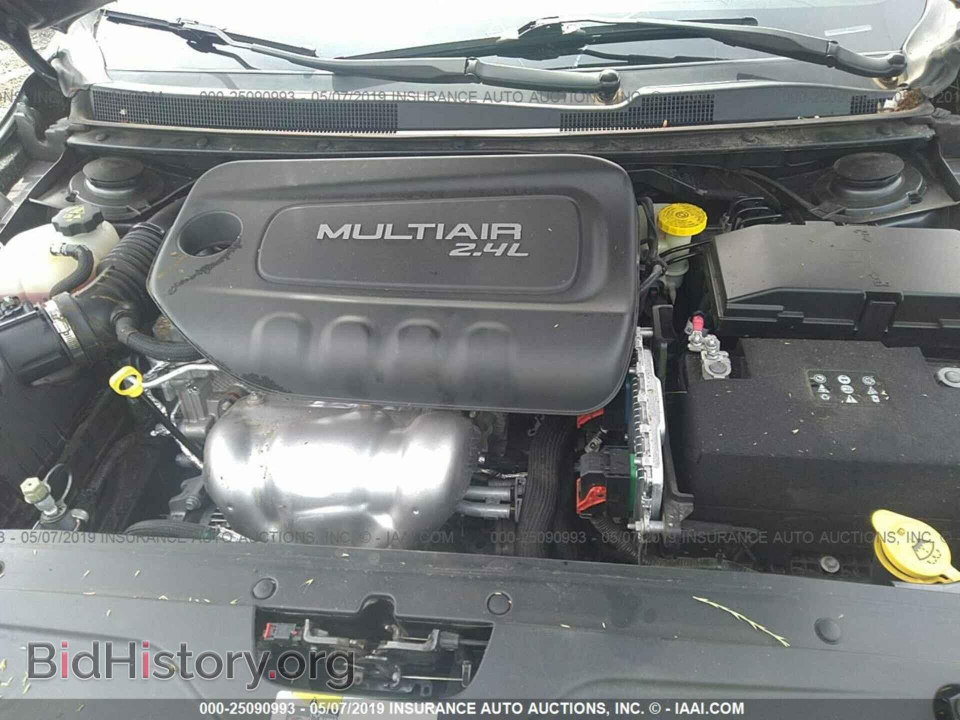 2016 CHRYSLER 200 - VIN: 1C3CCCBB4GN100818 - Photo 10